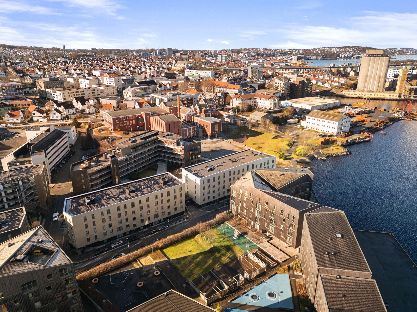 Det populære bade- og parkområde rundt Tou Scene er like i nærheten. Galleribilde
