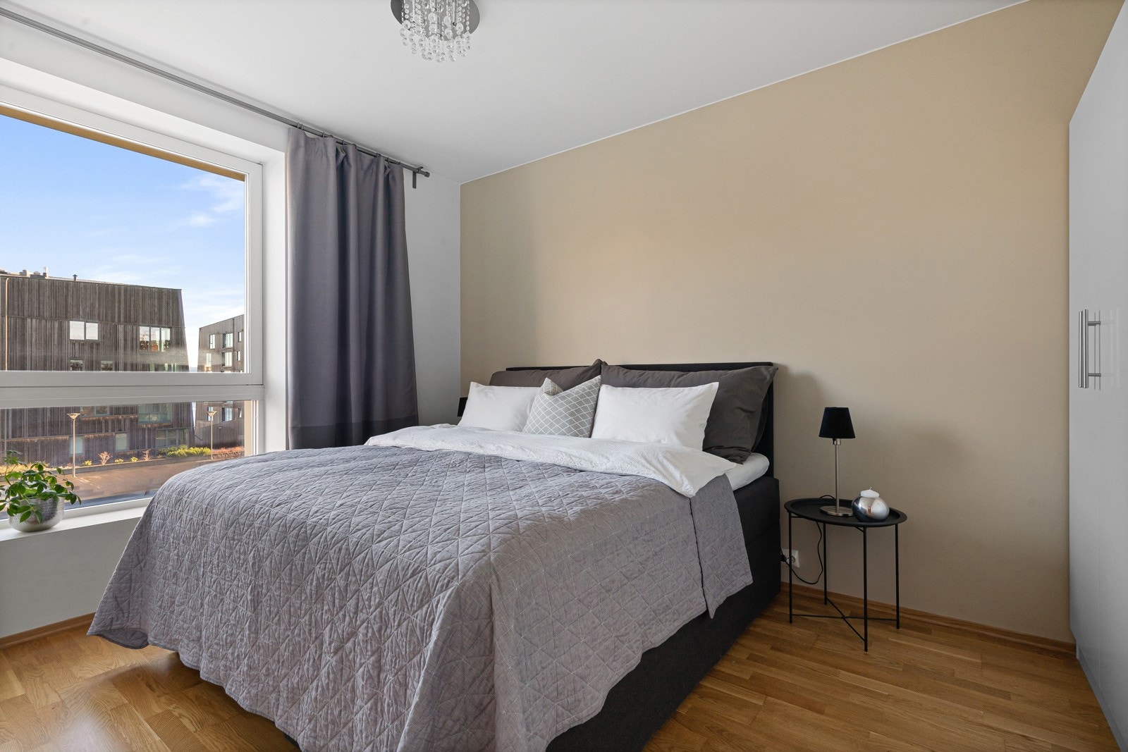 Hovedsoverom av god størrelse. God plass til garderobeskap. Galleribilde