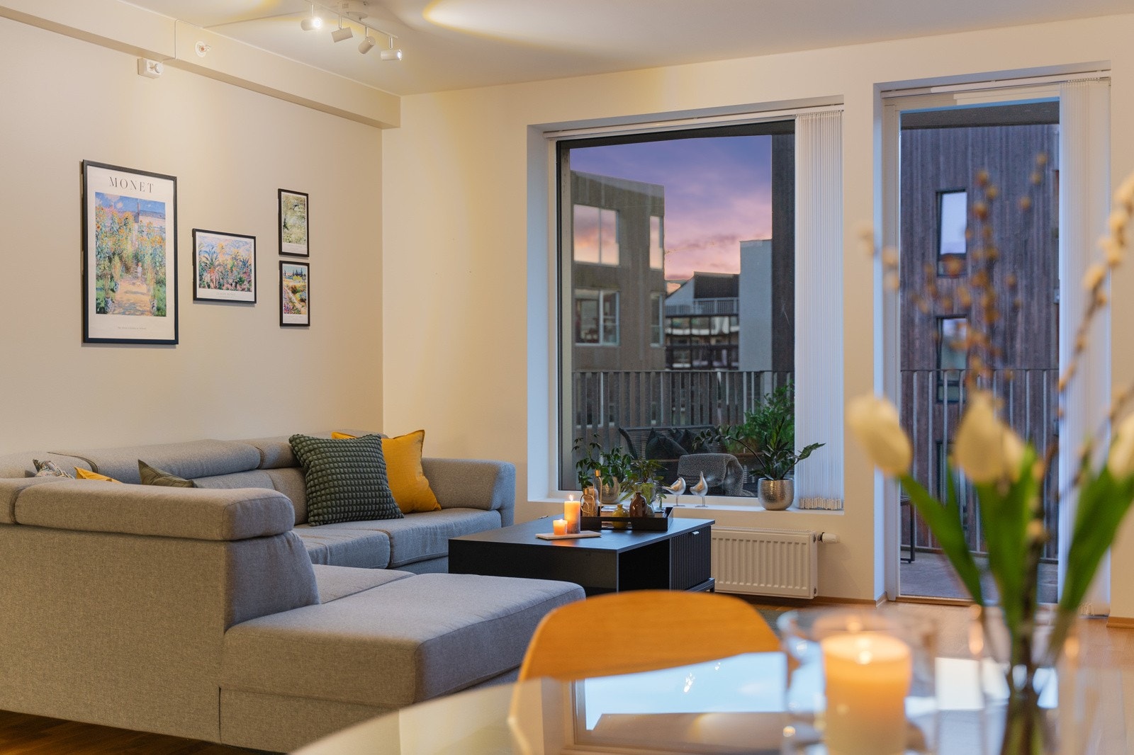 EIE Eiendomsmegling v/ Jr. Partner Håkon Hovland presenterer Siriskjeret 22! Galleribilde