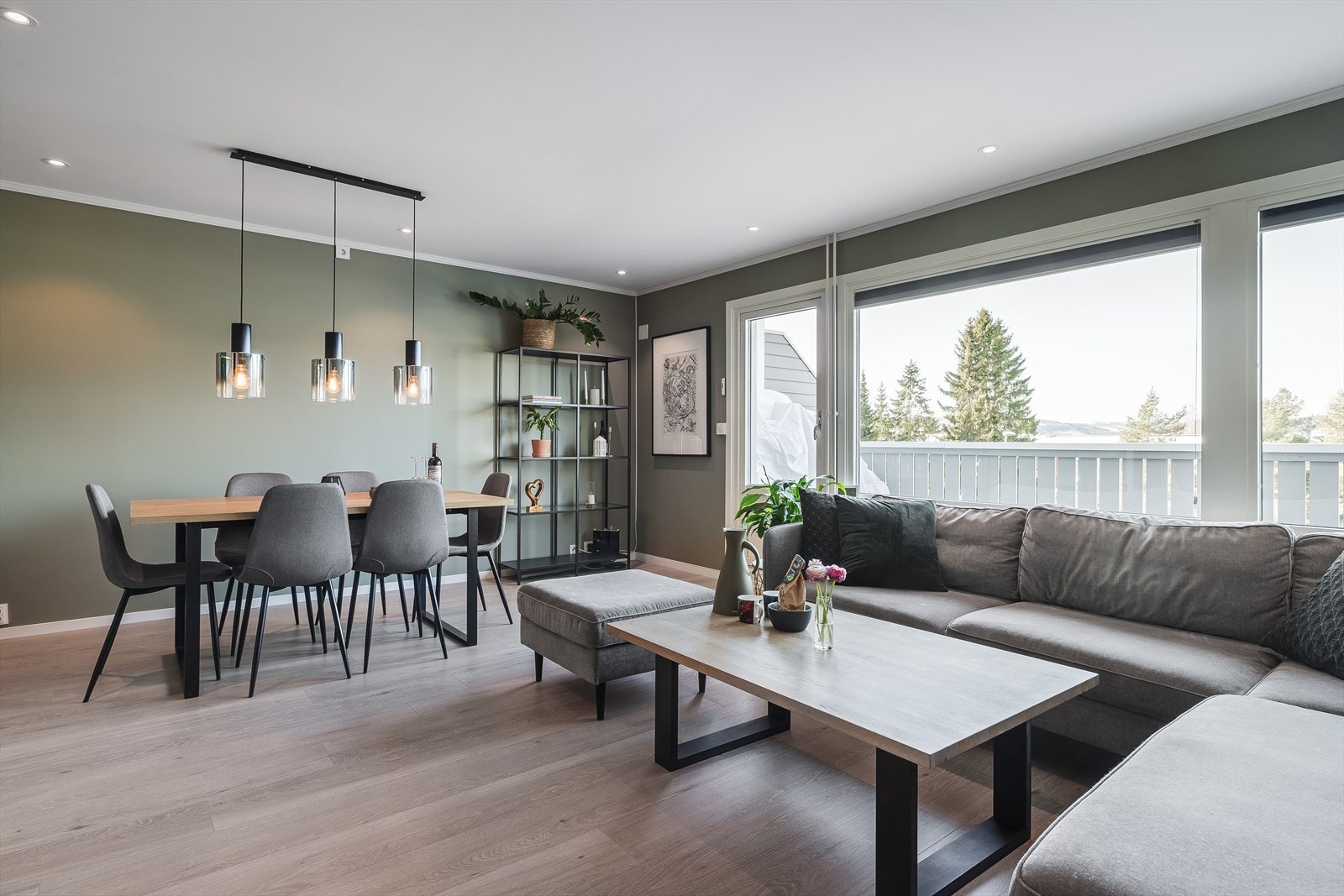 Fra stua er det utgang til balkong på ca. 14 m². Galleribilde