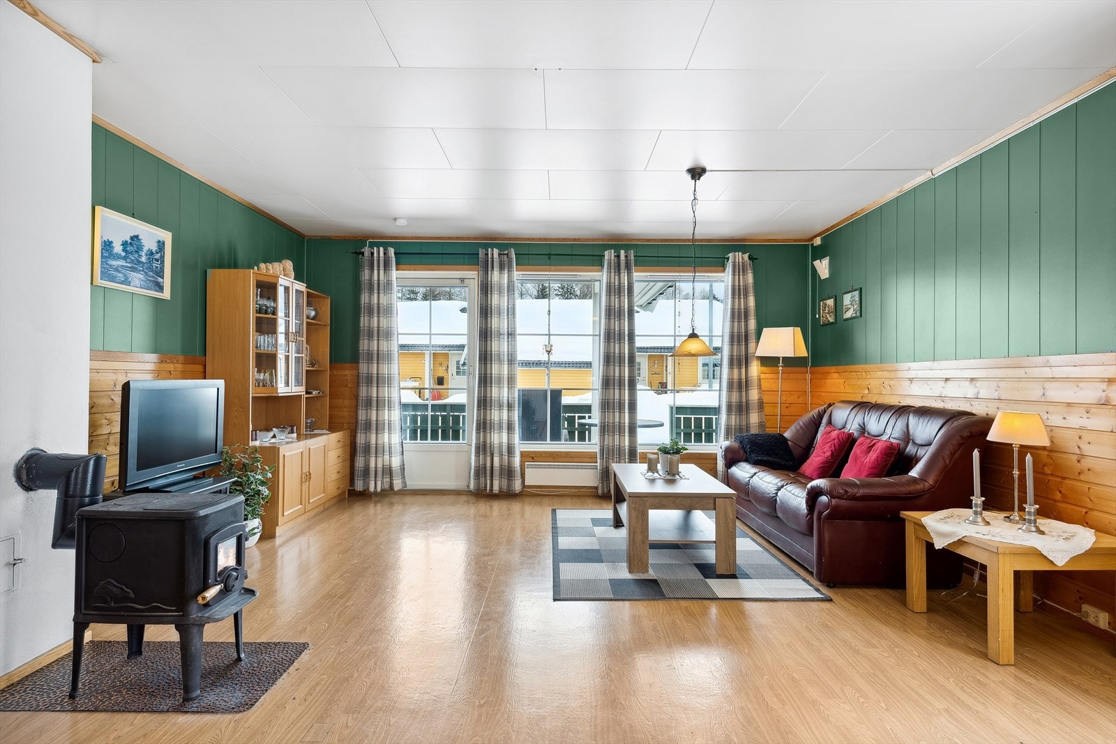 Fra stuen er det utgang til veranda på 11 kvm. Galleribilde