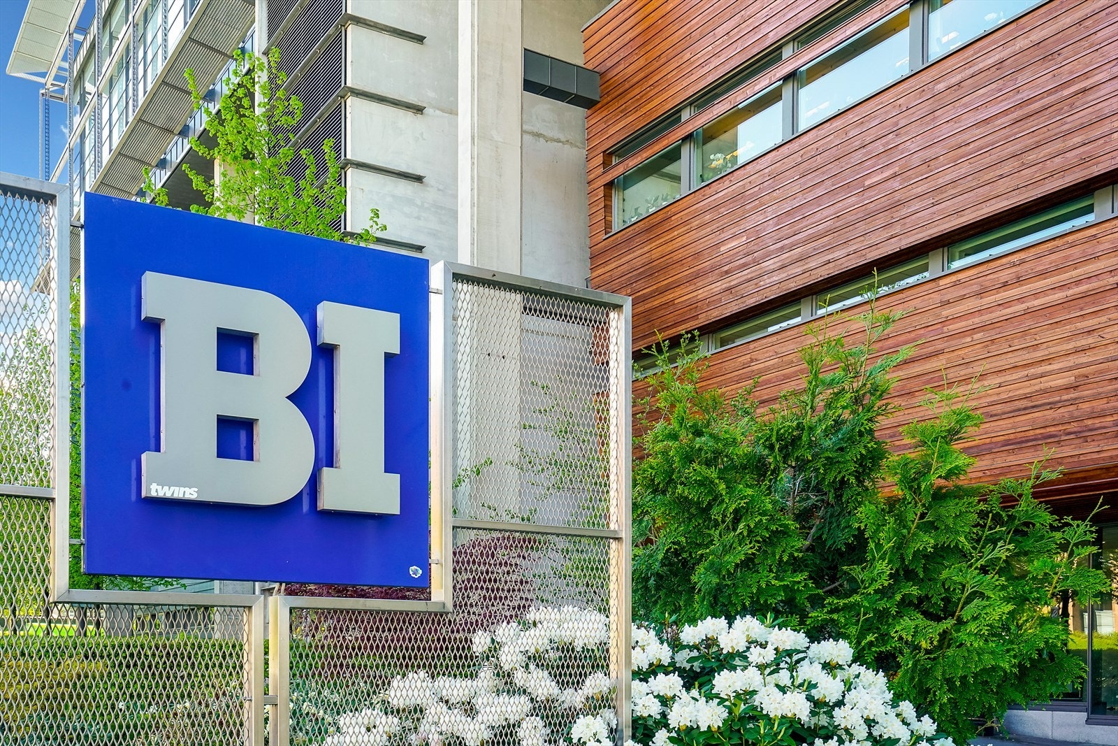 Det er kort vei til Handelshøyskolen BI. Galleribilde