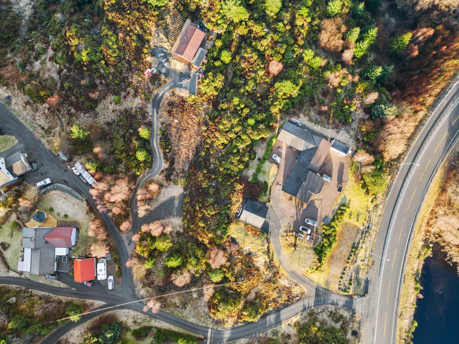 Her har eier laget til vei helt til tomten. Galleribilde