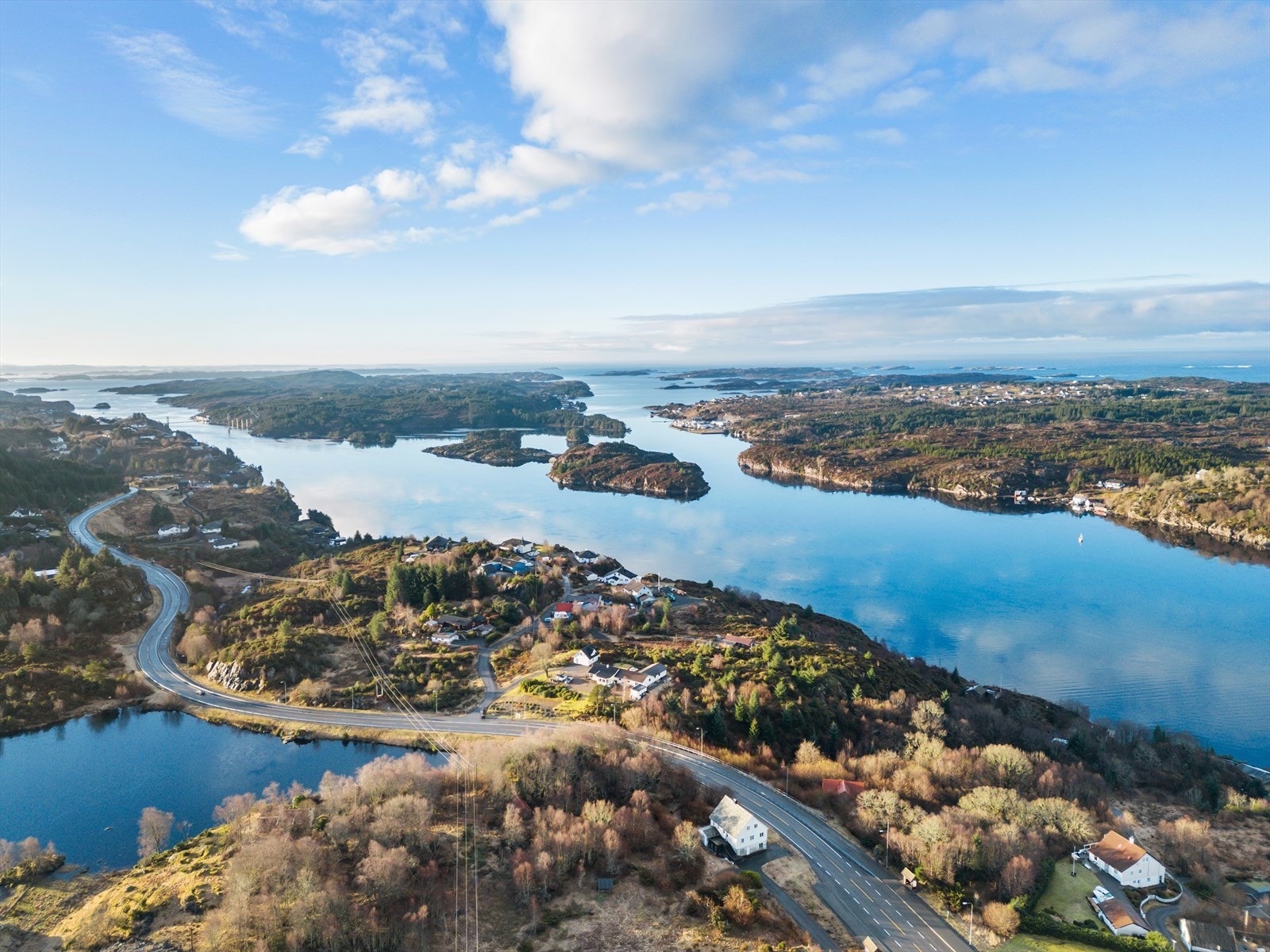 Tomten ligger i et fredfullt nabolag. Galleribilde