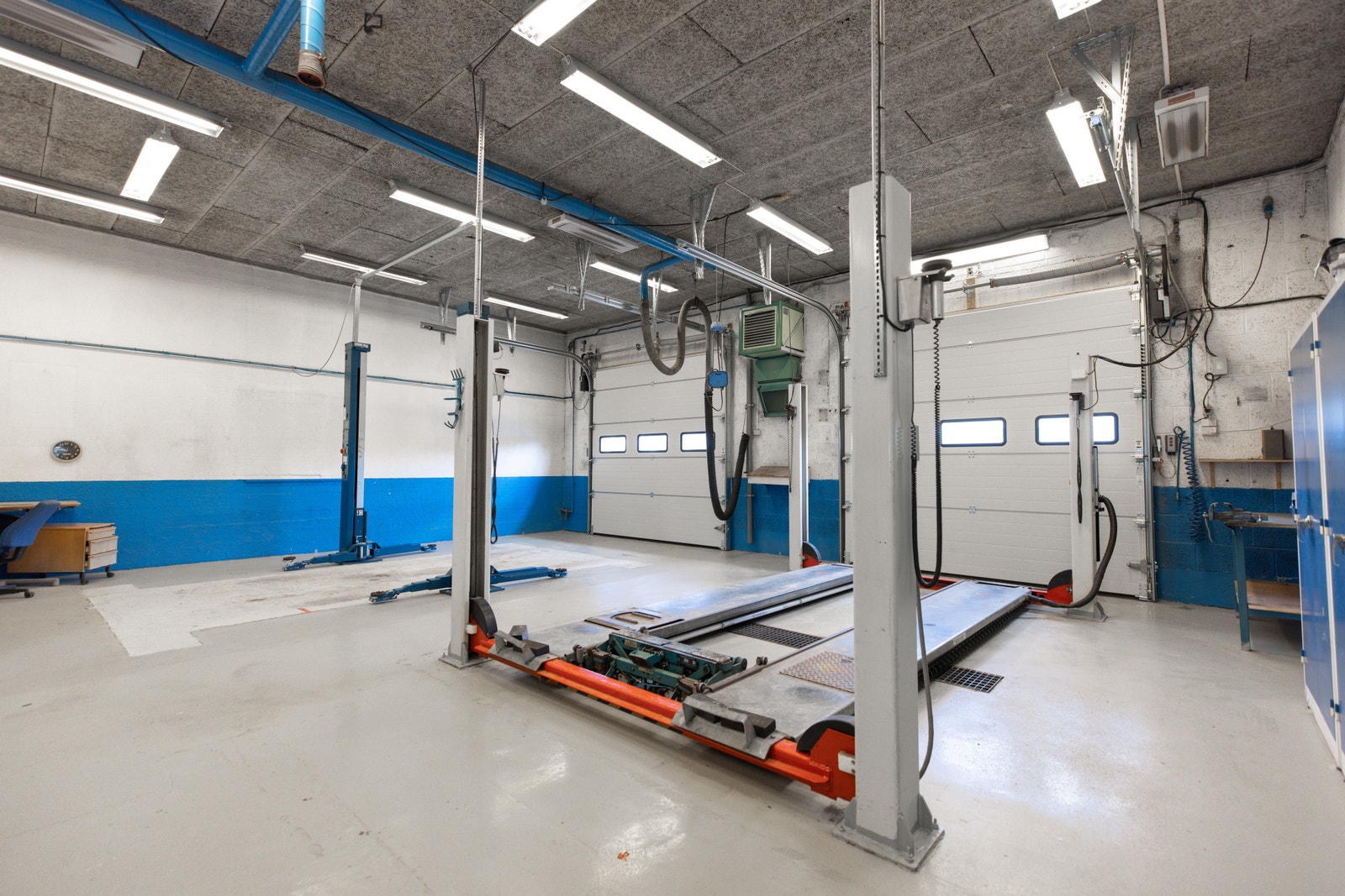 Verksted med innkjøring fra øst Galleribilde