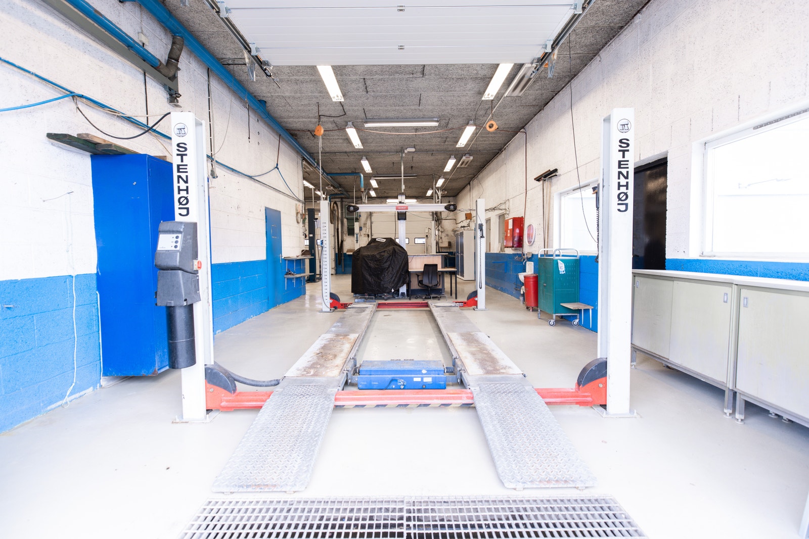 Verksted med innkjøring fra vest Galleribilde