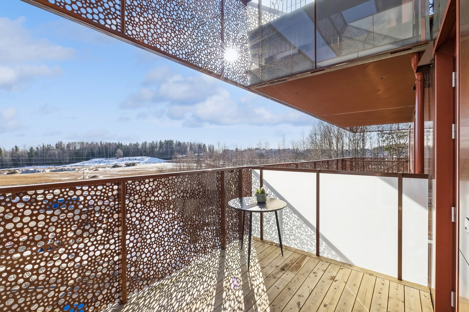 Her er det god plass til å lage den uteplassen du selv ønsker. Galleribilde