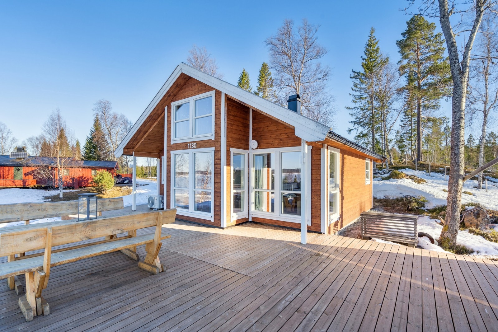 Hytta ligger fint til med en av de bedre tomtene i området. Galleribilde