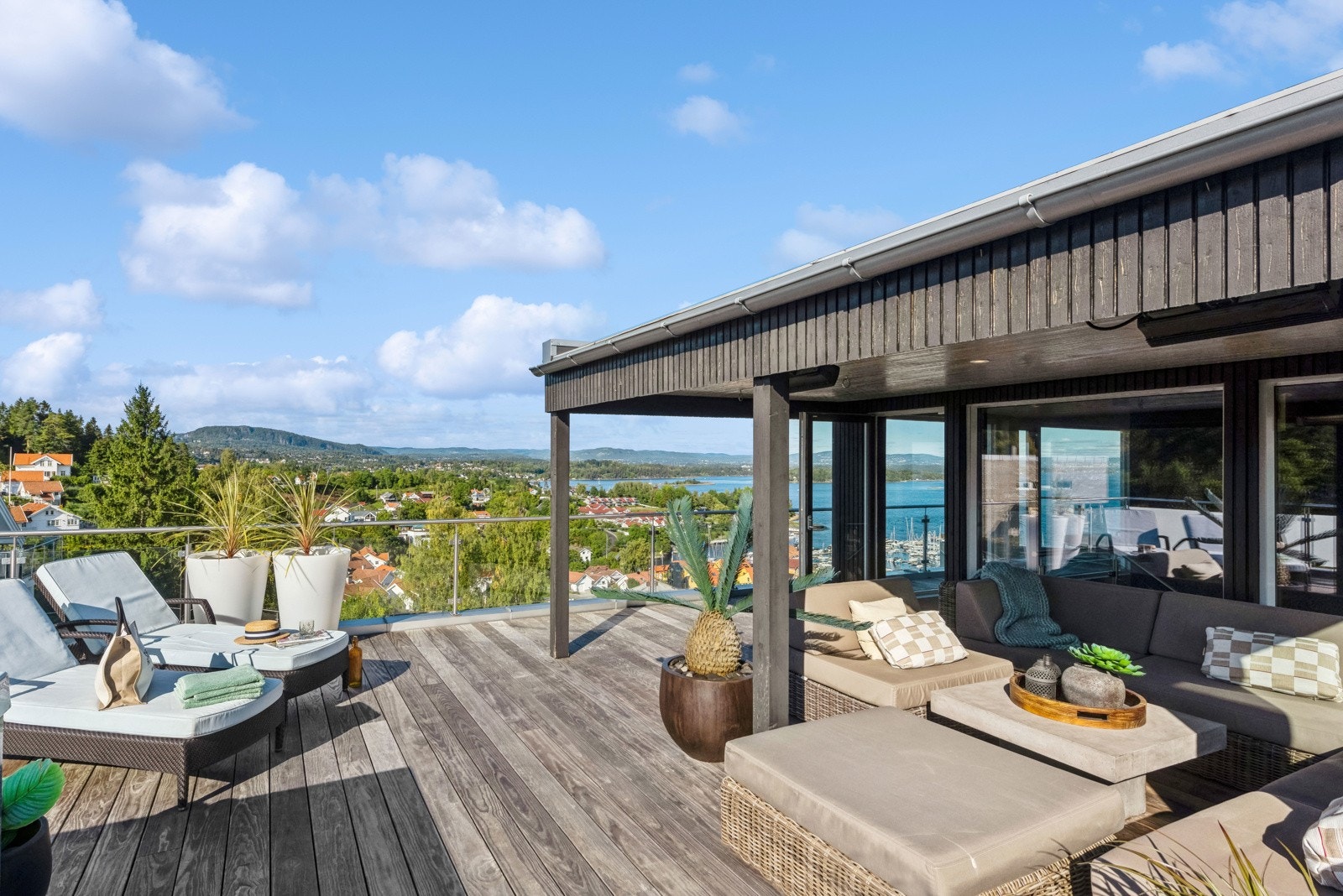 Takterrassen er helt skjermet og usjenert. Galleribilde