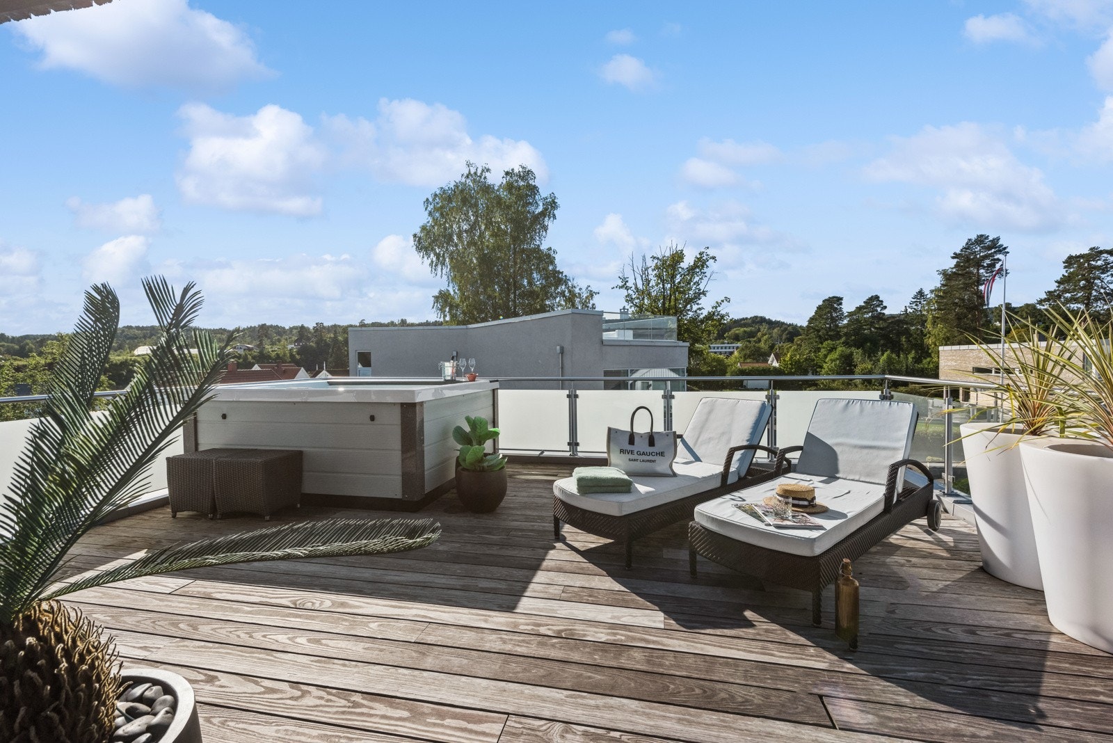 Her er det sol fra den står opp til den går ned. Galleribilde