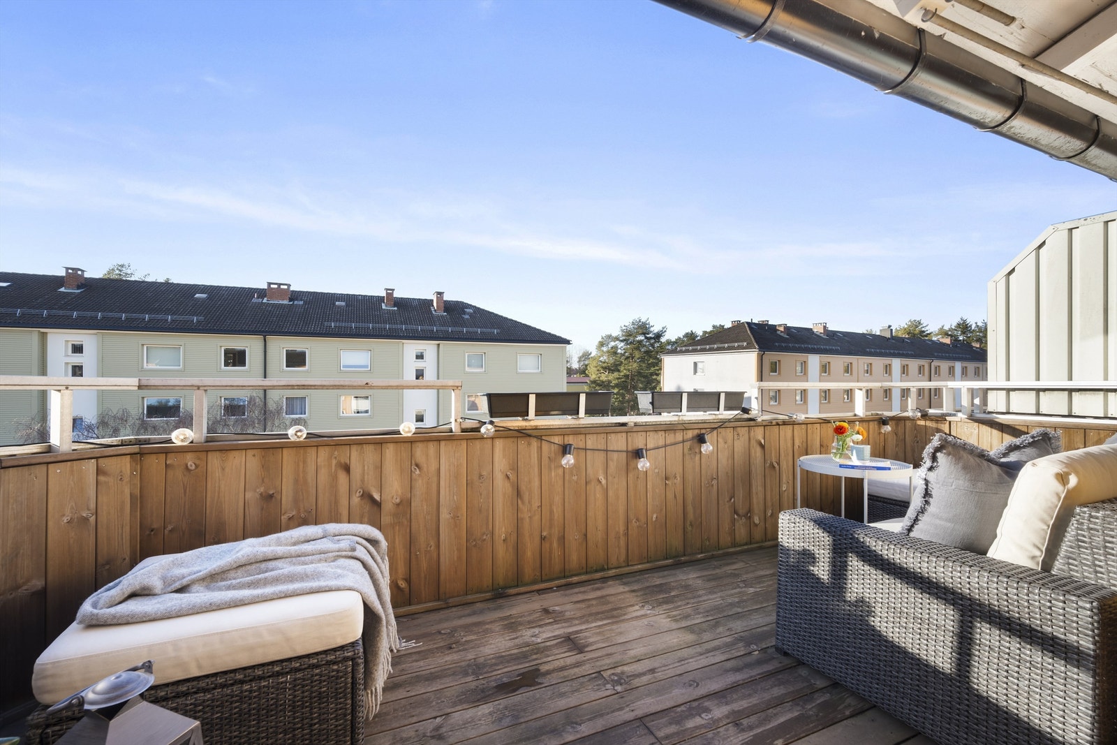 God plass til utemøbler og grill. Galleribilde