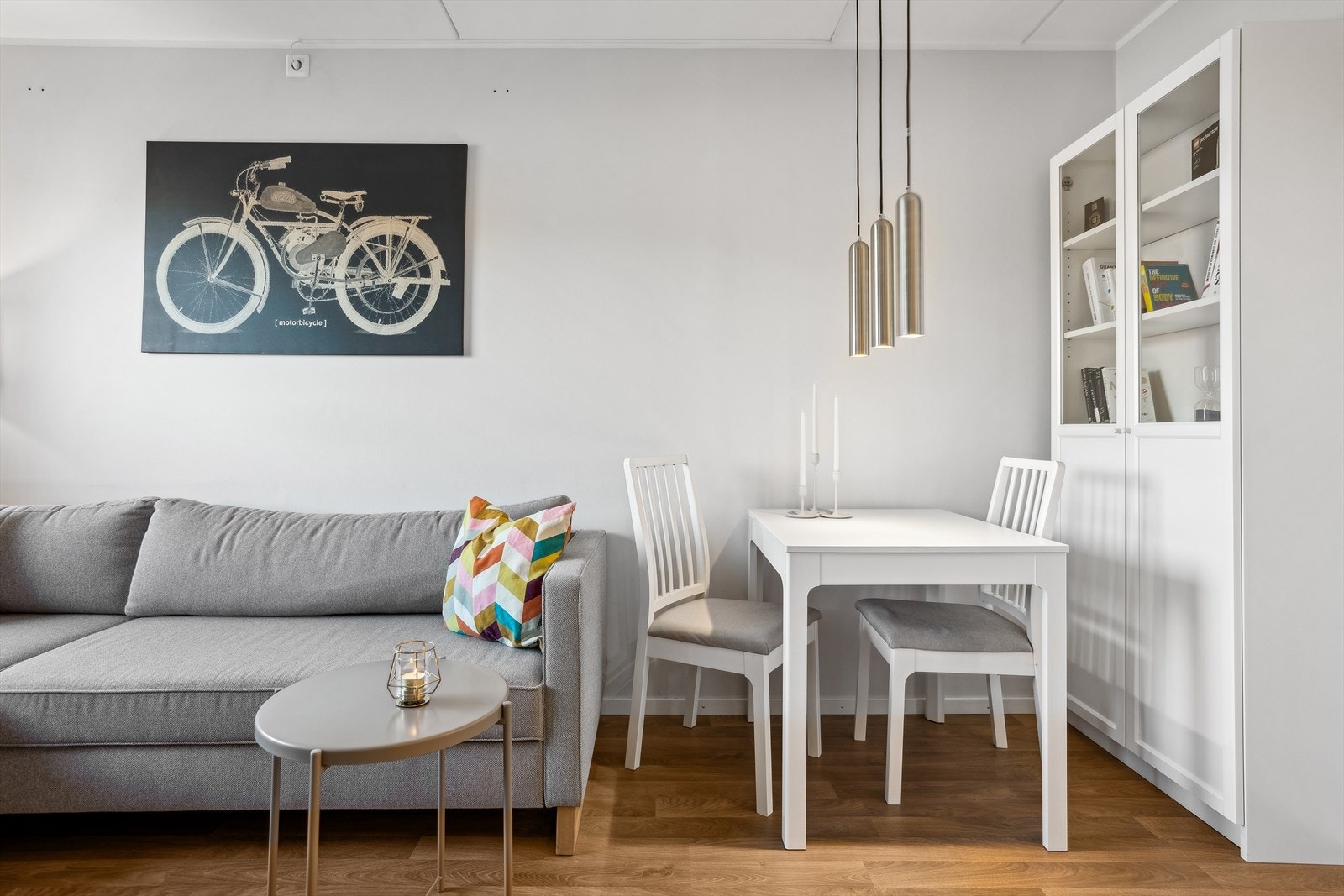 Det er god plass til en koselig spisegruppe. Galleribilde