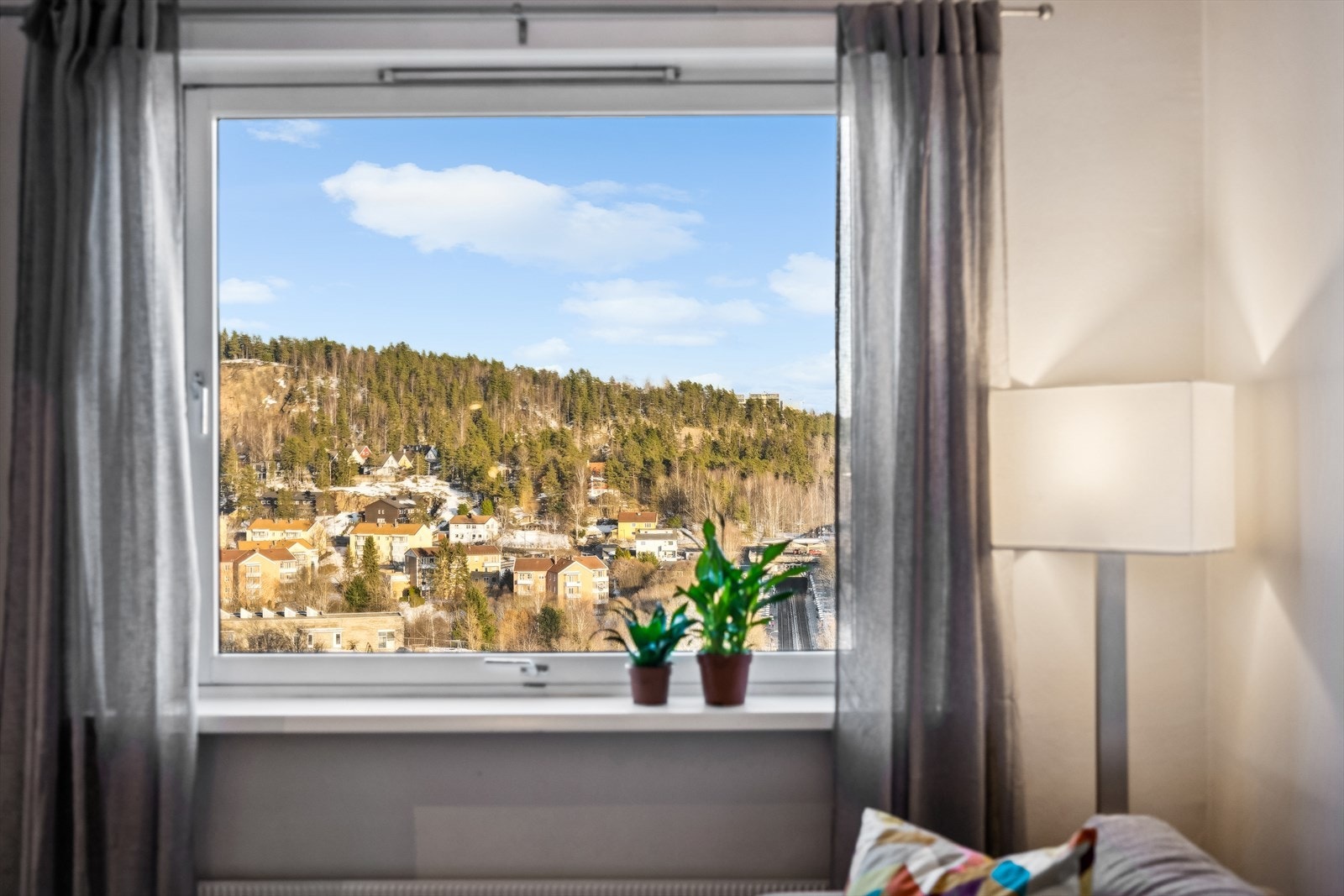 Fra stuen har du nydelig utsikt. Galleribilde