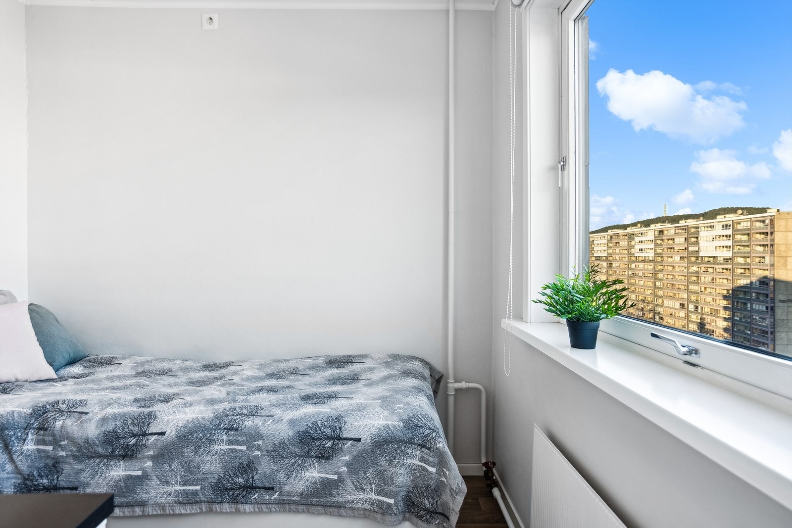 Soverommet byr på flott utsikt. Galleribilde