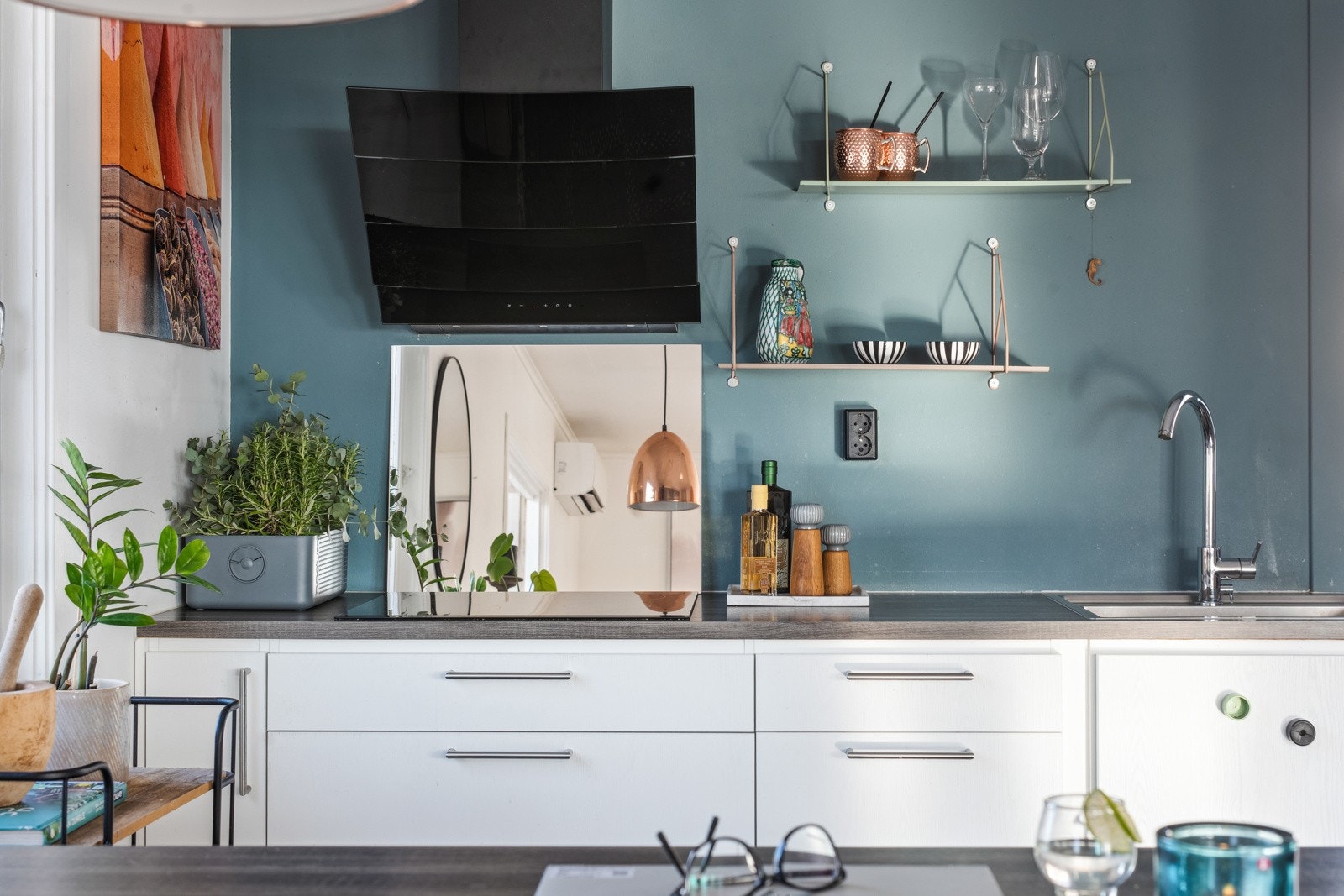 Kjøkkeninnredning og hvitevarer fra 2014 Galleribilde