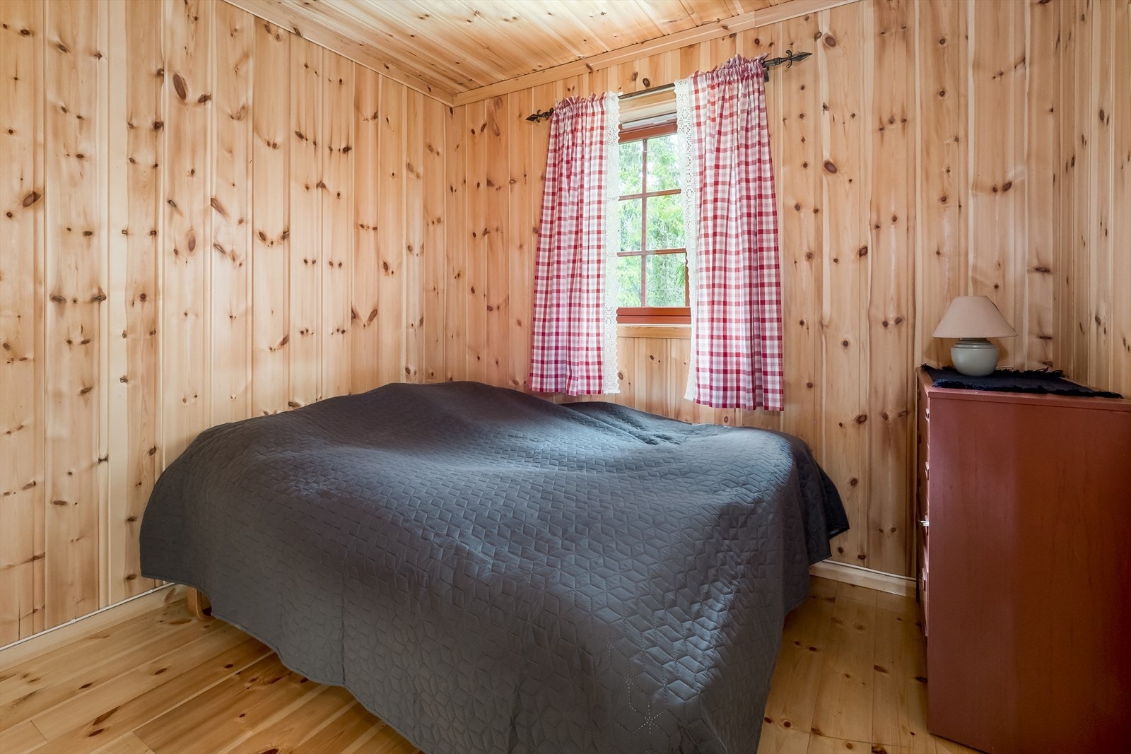 Hovedsoverommet har plass til dobbeltseng. Galleribilde