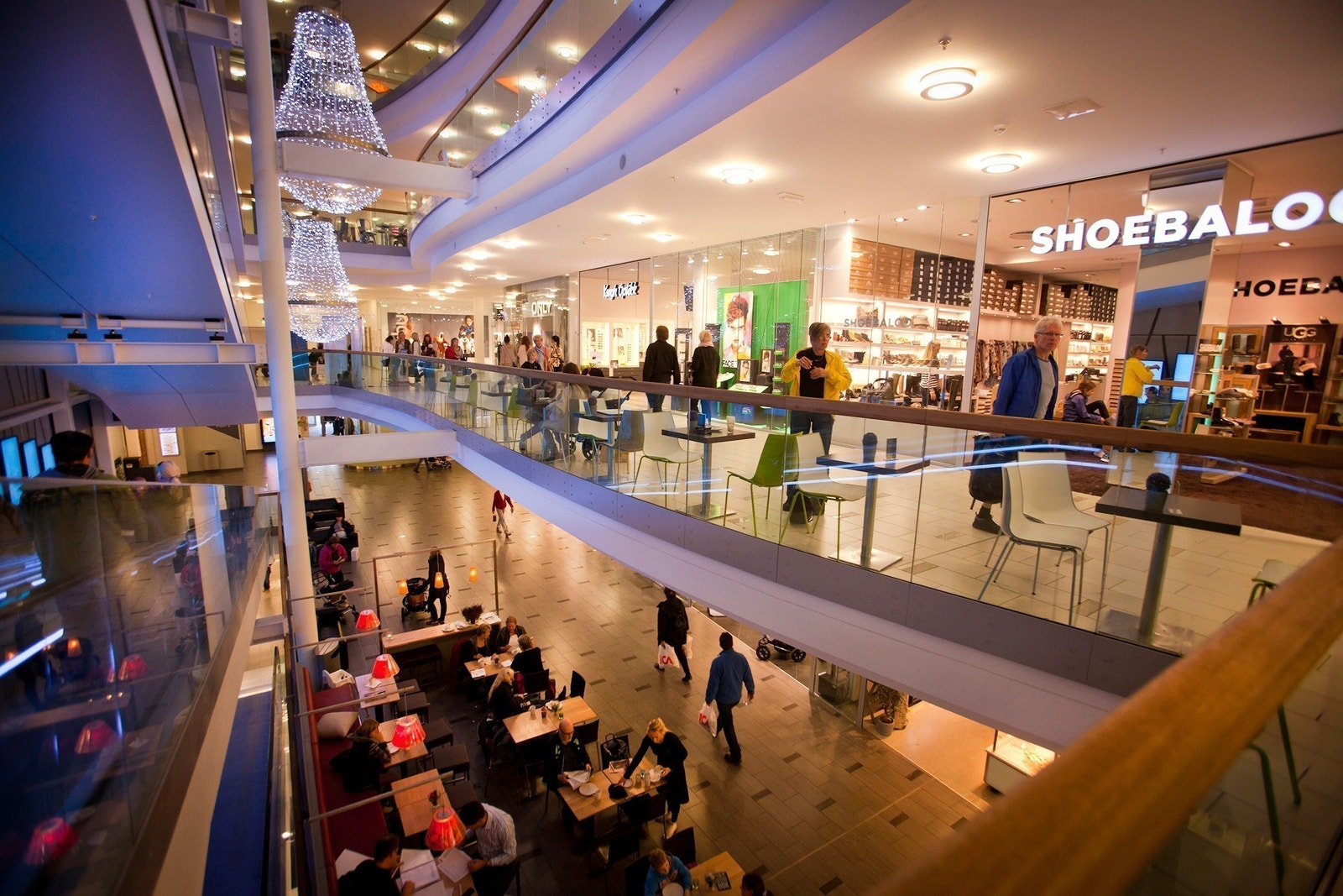 Det tar 8 minutter å gå til Oslos største kjøpesenter - Storo storsenter Galleribilde