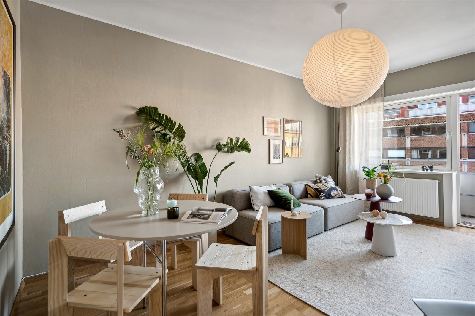 Når strømprisene stiger er det godt å vite at oppvarming av boligen er inkludert i felleskostnadene. For øvrig er felleskostnadene kun på kr. 4 259,- Galleribilde