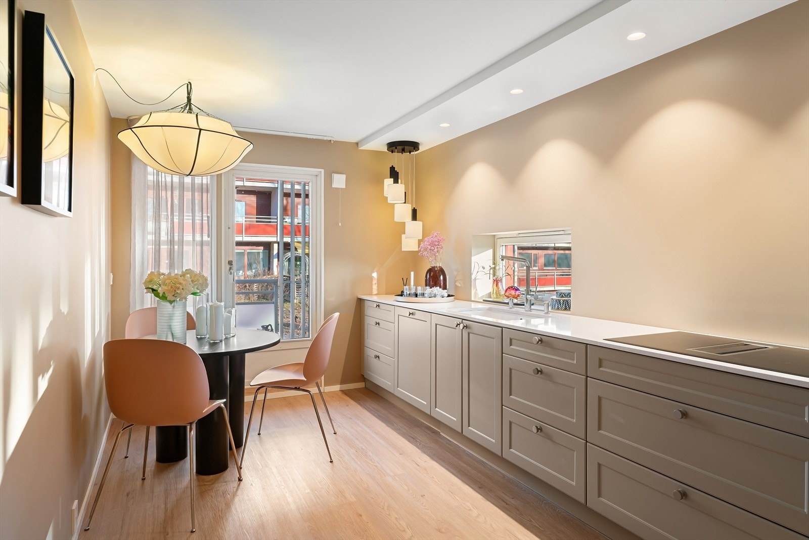 Leiligheten har vannbåren gulvvarme i alle gulv, foruten baderom Galleribilde