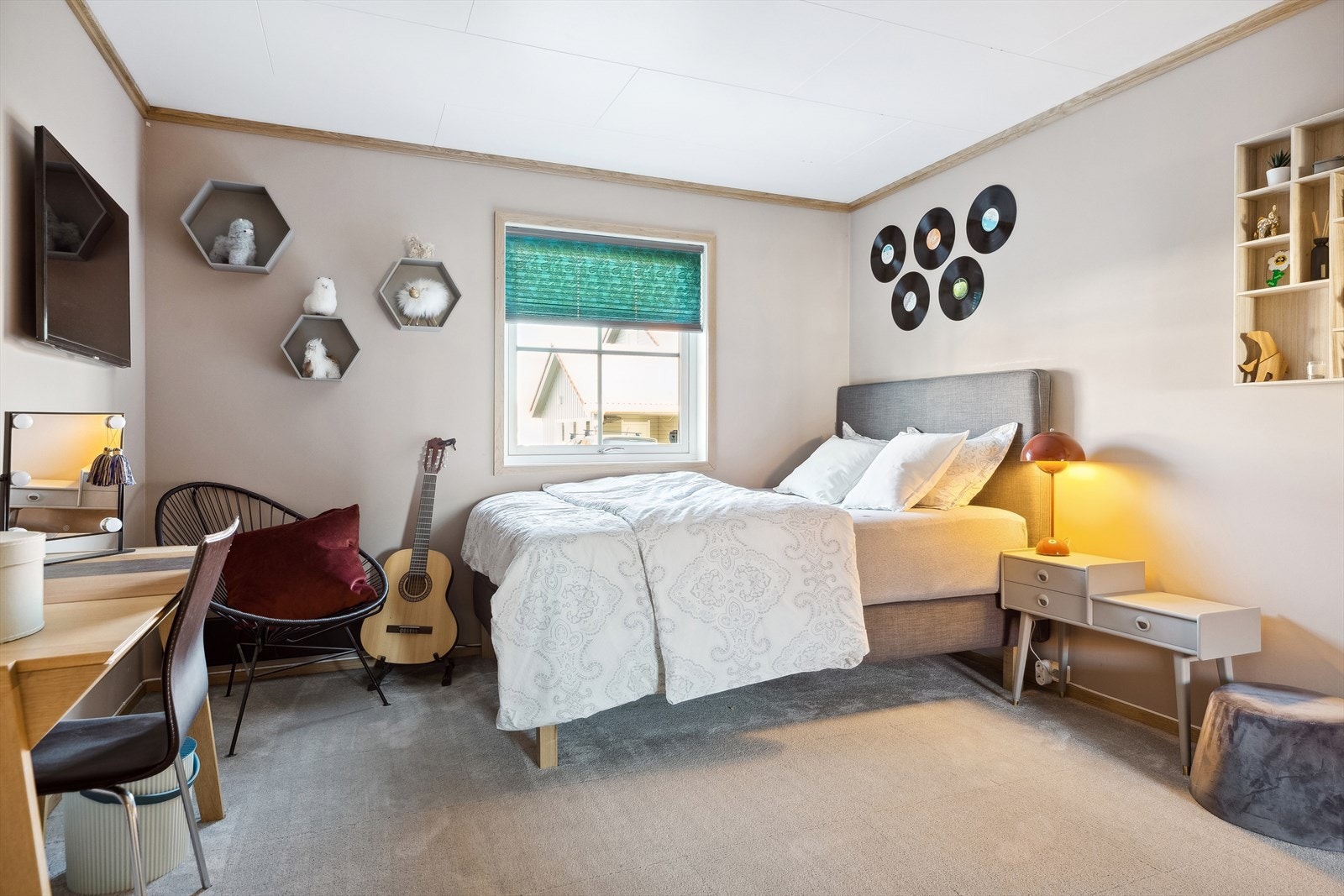 Soverommene måler hhv. 9,5, 9,5, 13,5 og 15,5 kvm. Galleribilde