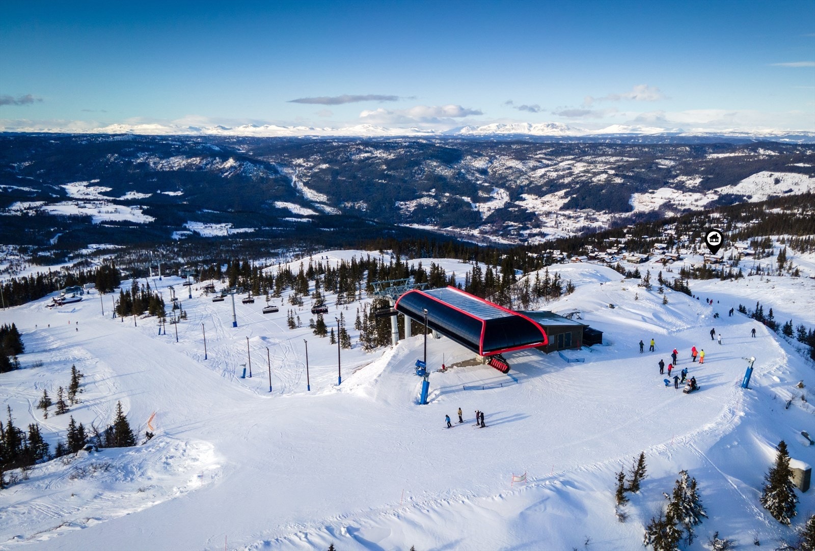 Fra toppen av stolheisen med hyttas beliggenhet! Galleribilde
