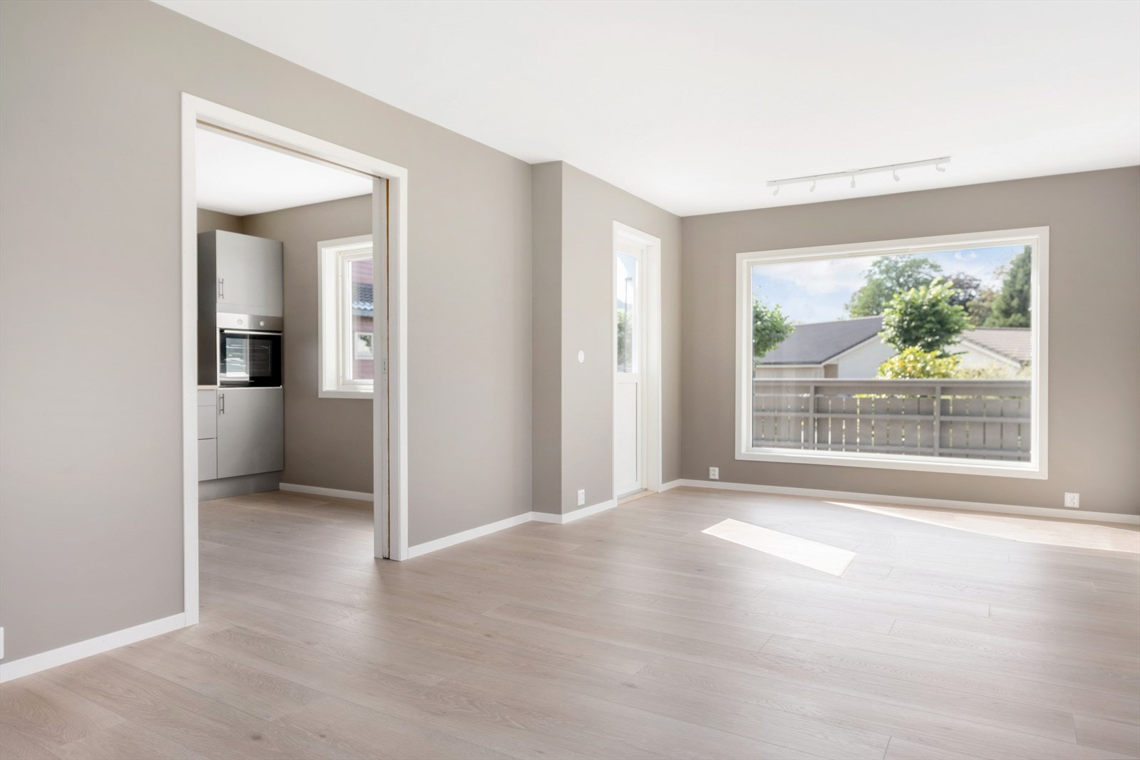 1. etasje Stue Galleribilde