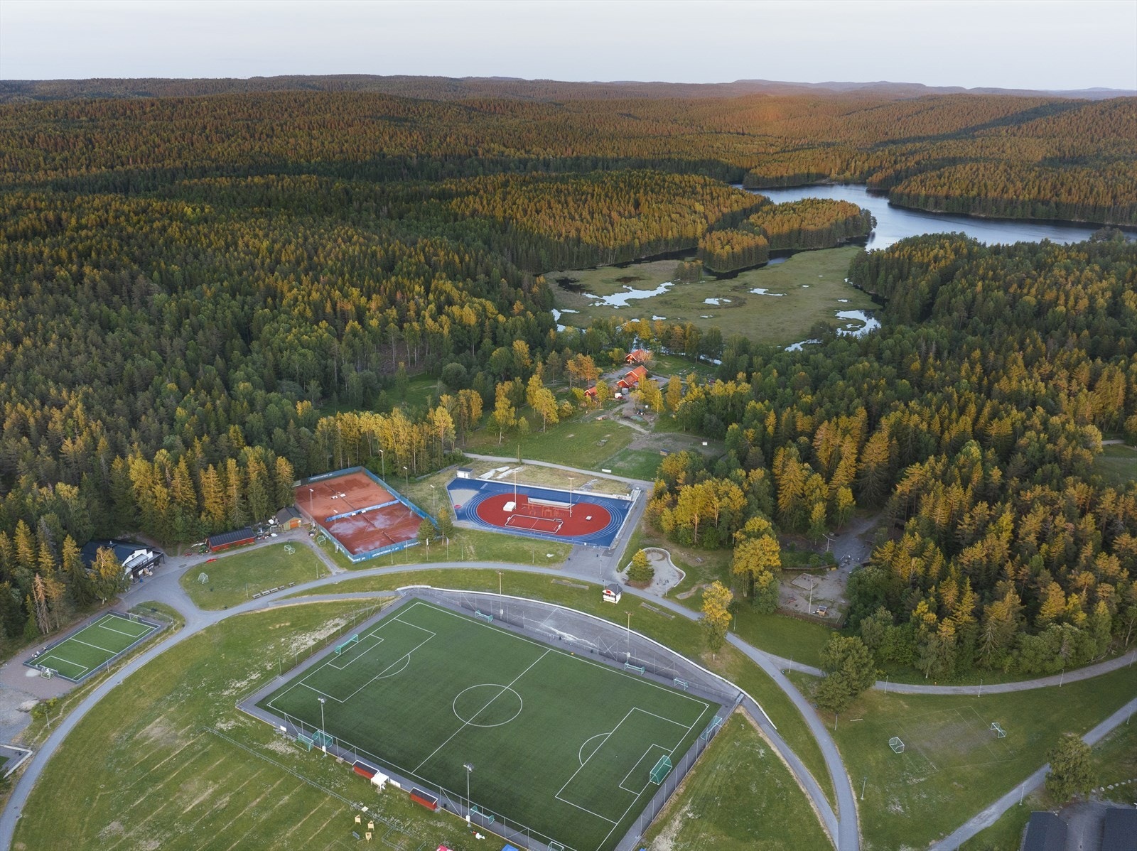 Sportslige fasiliteter i nabolaget, perfekt for en aktiv livsstil Galleribilde