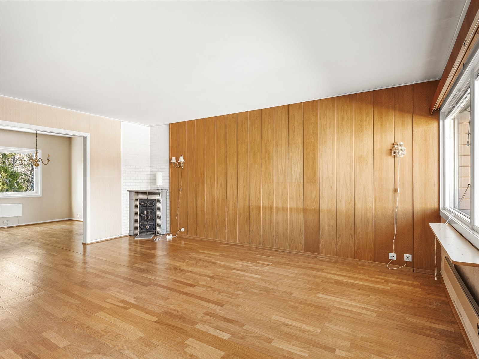 Stue med plass til både spisestue og sofagruppe Galleribilde