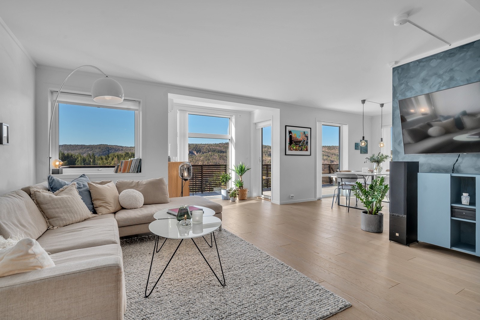 Velkommen til Koleknibvegen 24G v/ Jonas Jaatun i PrivatMegleren! Galleribilde