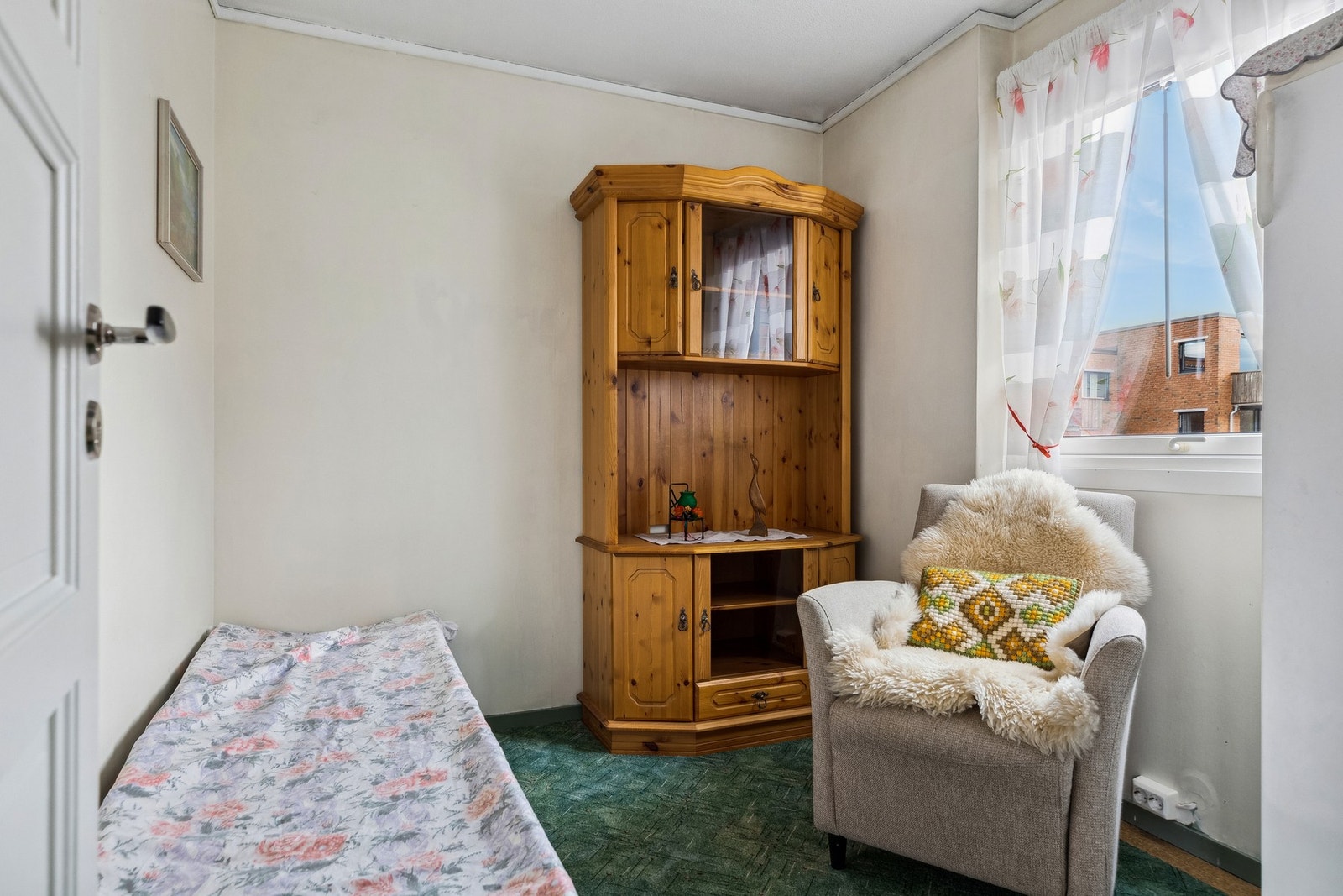 Soverom 2 er på 6 kvm. Galleribilde