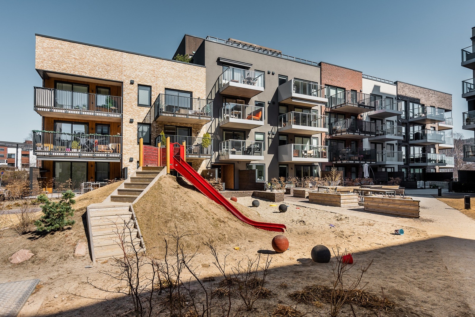 Lekeplass til glede for de yngste beboerne. Galleribilde