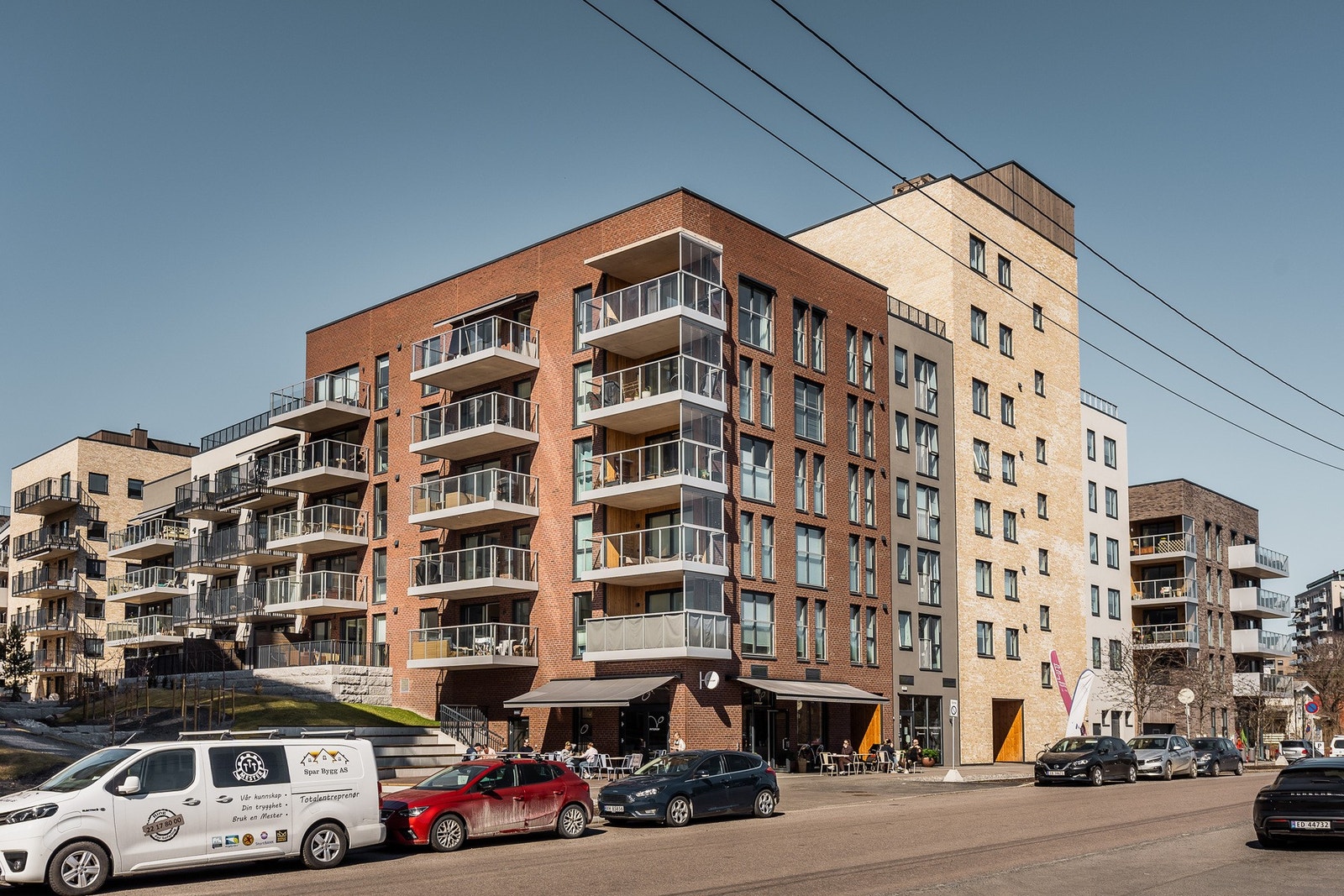 Moderne bygård med godt naboskap. Galleribilde