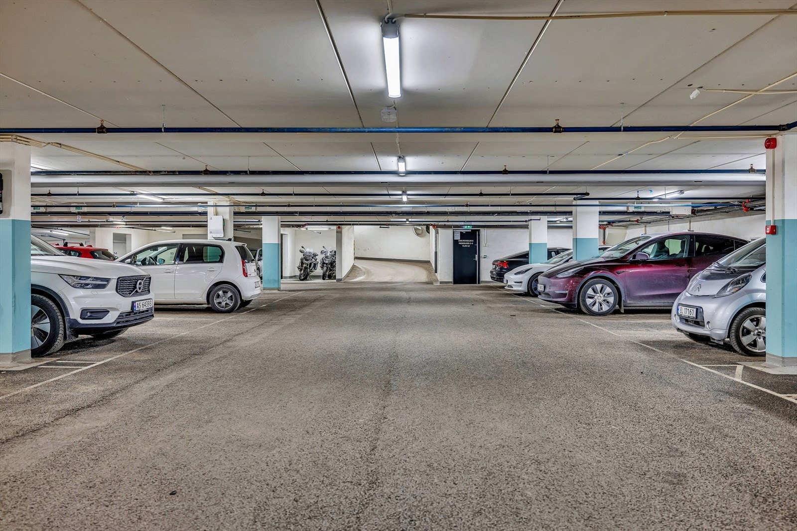Det er direkte heisadkomst til leilighetsplan fra garasje. Galleribilde
