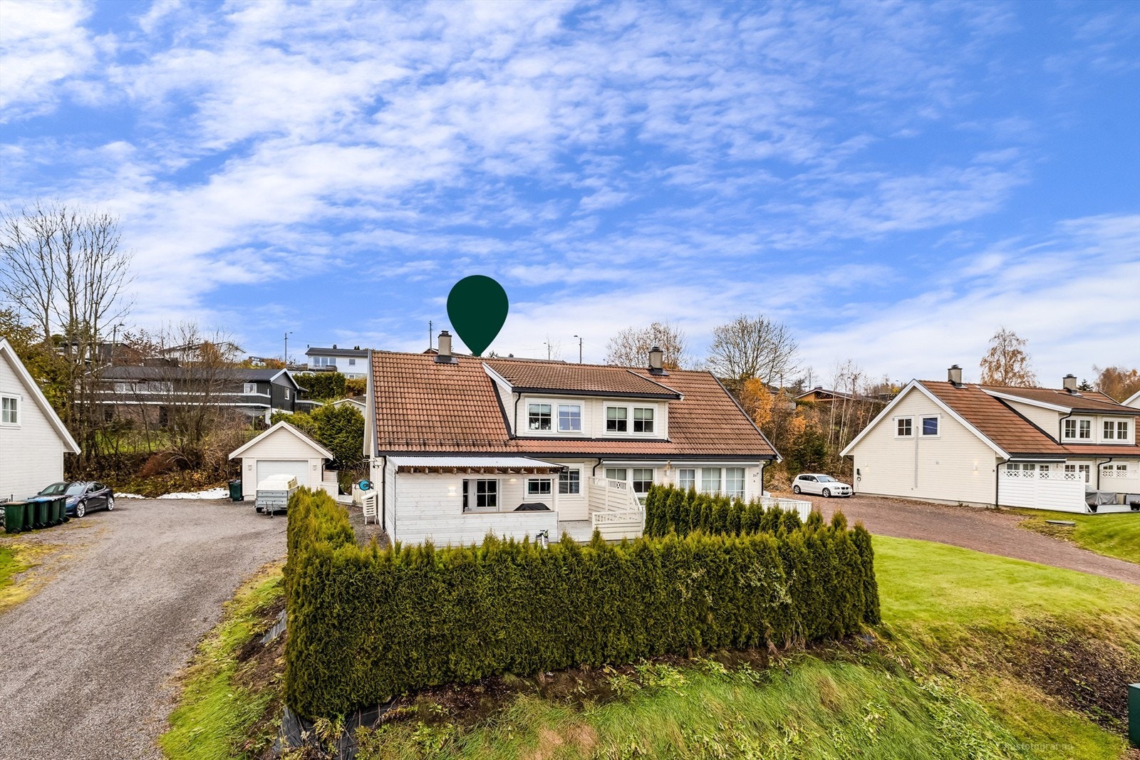Parkering i frittstående garasje på ca. 21 kvm Galleribilde