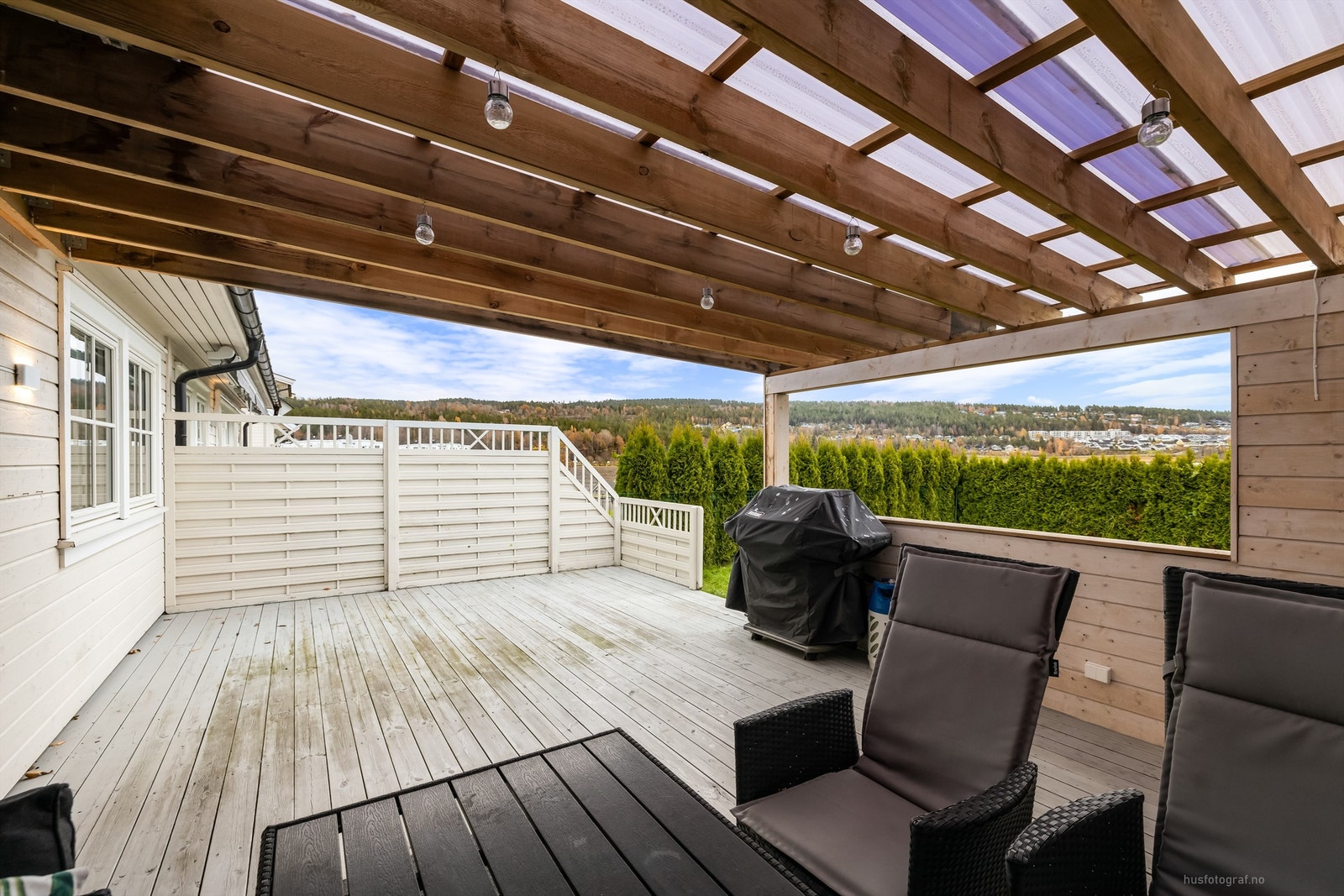 Plattingen har takoverbygg fra 2018 (ikke byggemeldt) Galleribilde