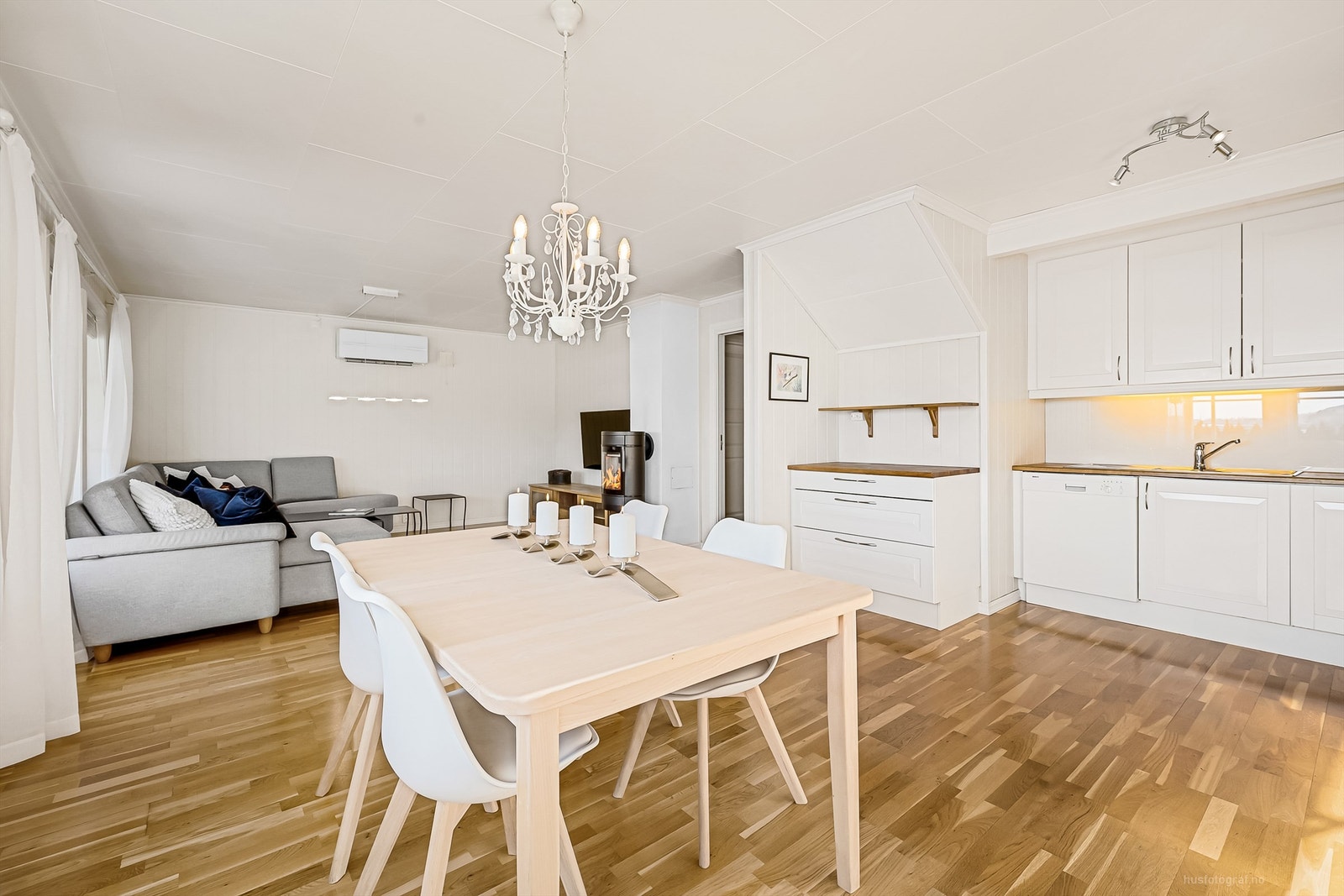 Åpen kjøkken- og stueløsning Galleribilde