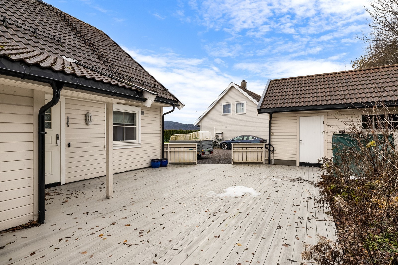 Gangavstand til bussholdeplass med forbindelser til Drammen og Svelvik Galleribilde