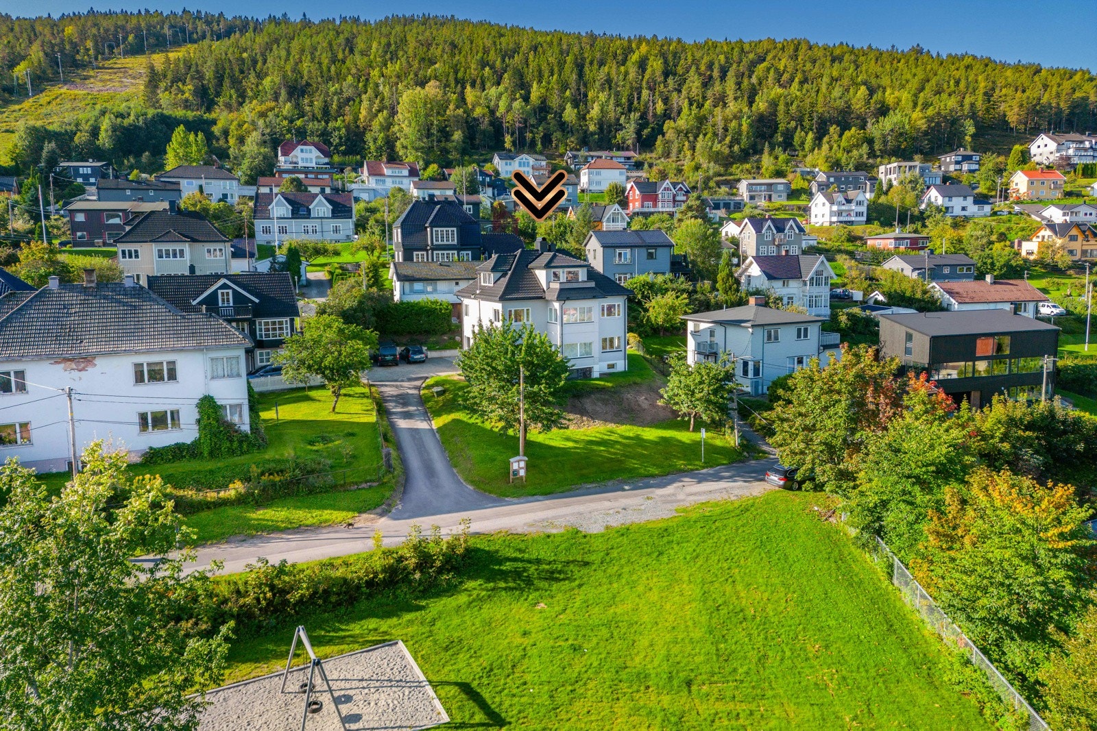 Strømsåsen byr på et mylder av merkede stier og gangveier, og det kjøres opp skiløyper hele vinteren. Galleribilde