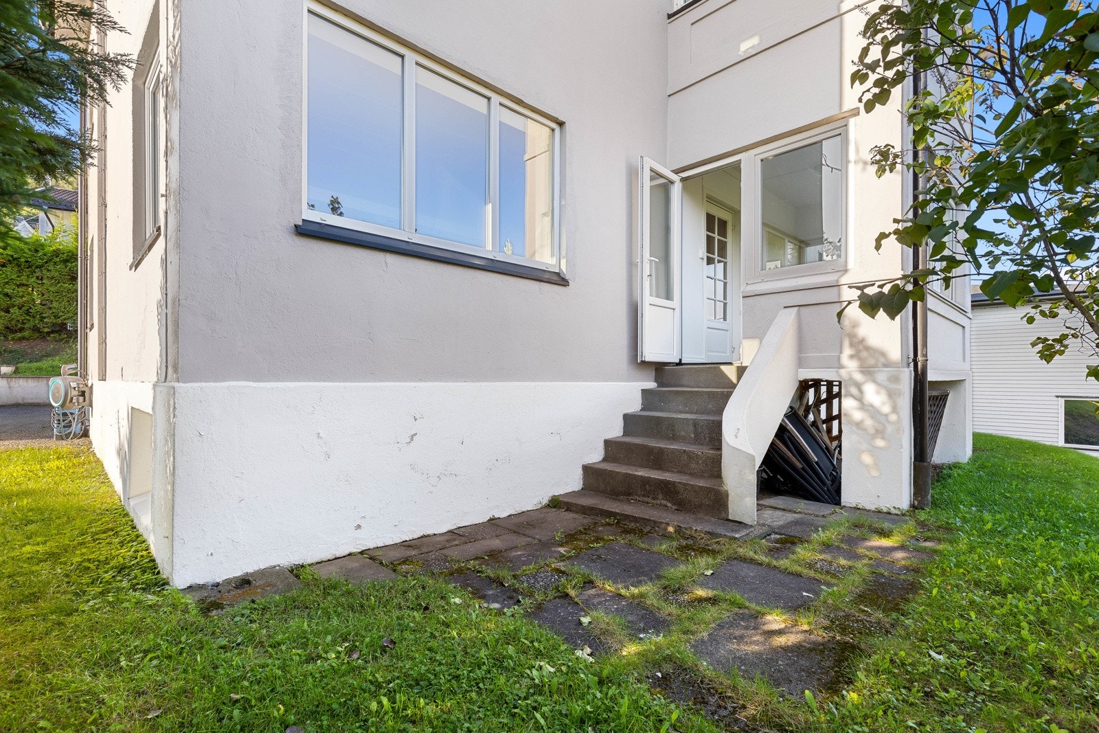 Vinterhagen har tidligere vært en terrasse som er bygd inn som vinterhage. Galleribilde