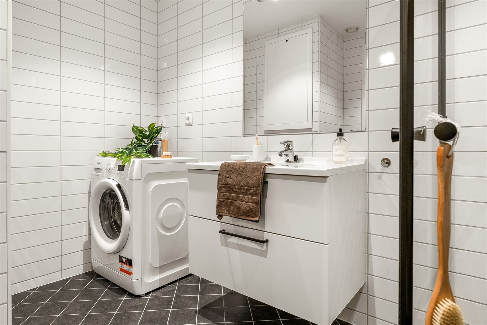 Badet er utført i regi av entreprenør Brødrene Ulveseth AS. Det foreligger dokumentasjon fra overnevnte selskap. Galleribilde