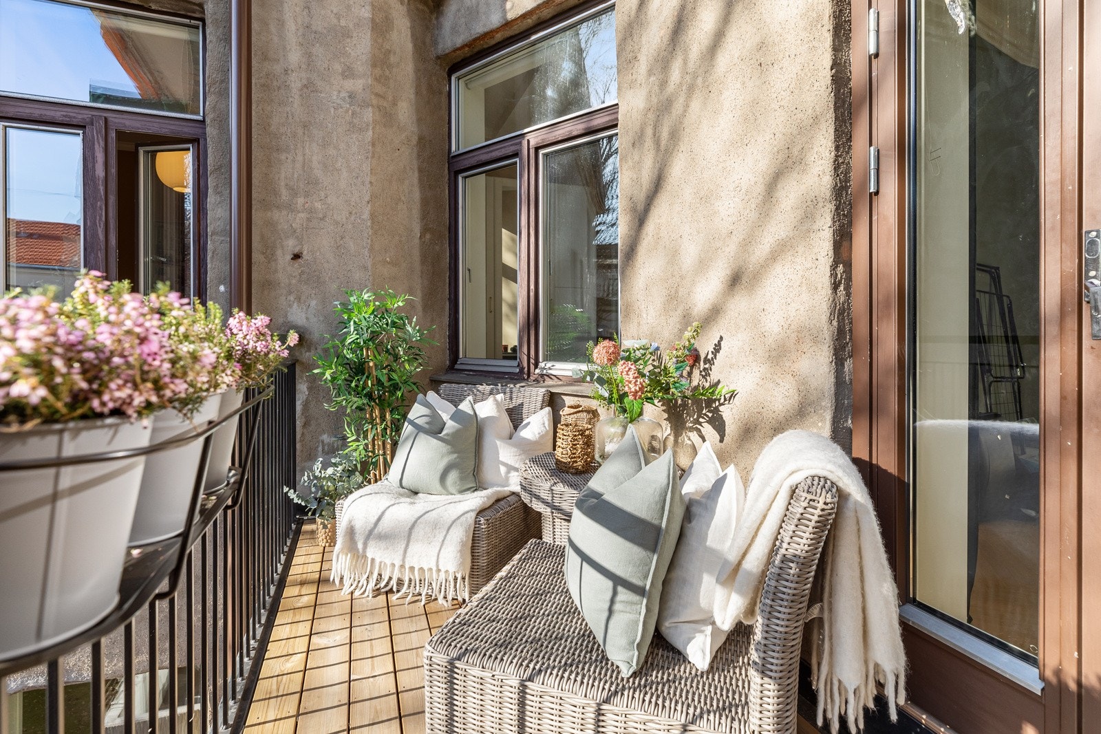 Ida Myhrvold v/PrivatMegleren Aksept har gleden av å ønske velkommen til denne fantastiske leiligheten i Eckersbergs gate 17! Galleribilde