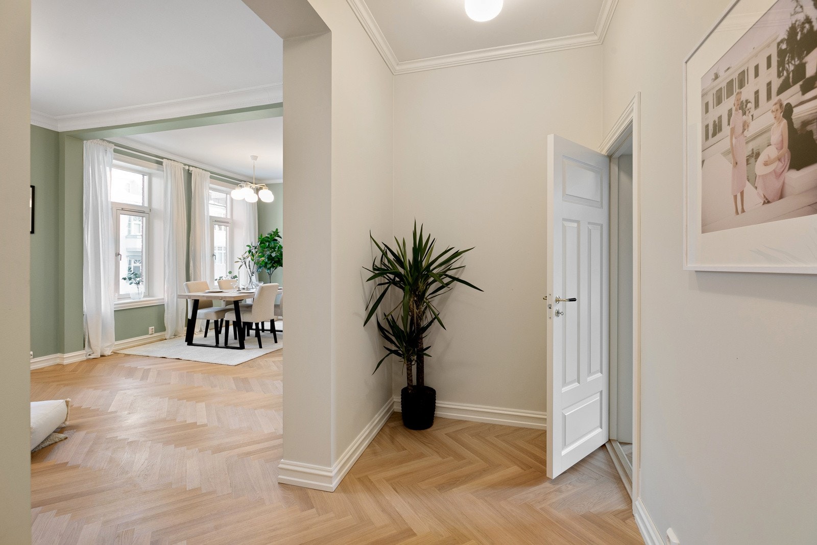 Gangen fører videre til alle rom Galleribilde