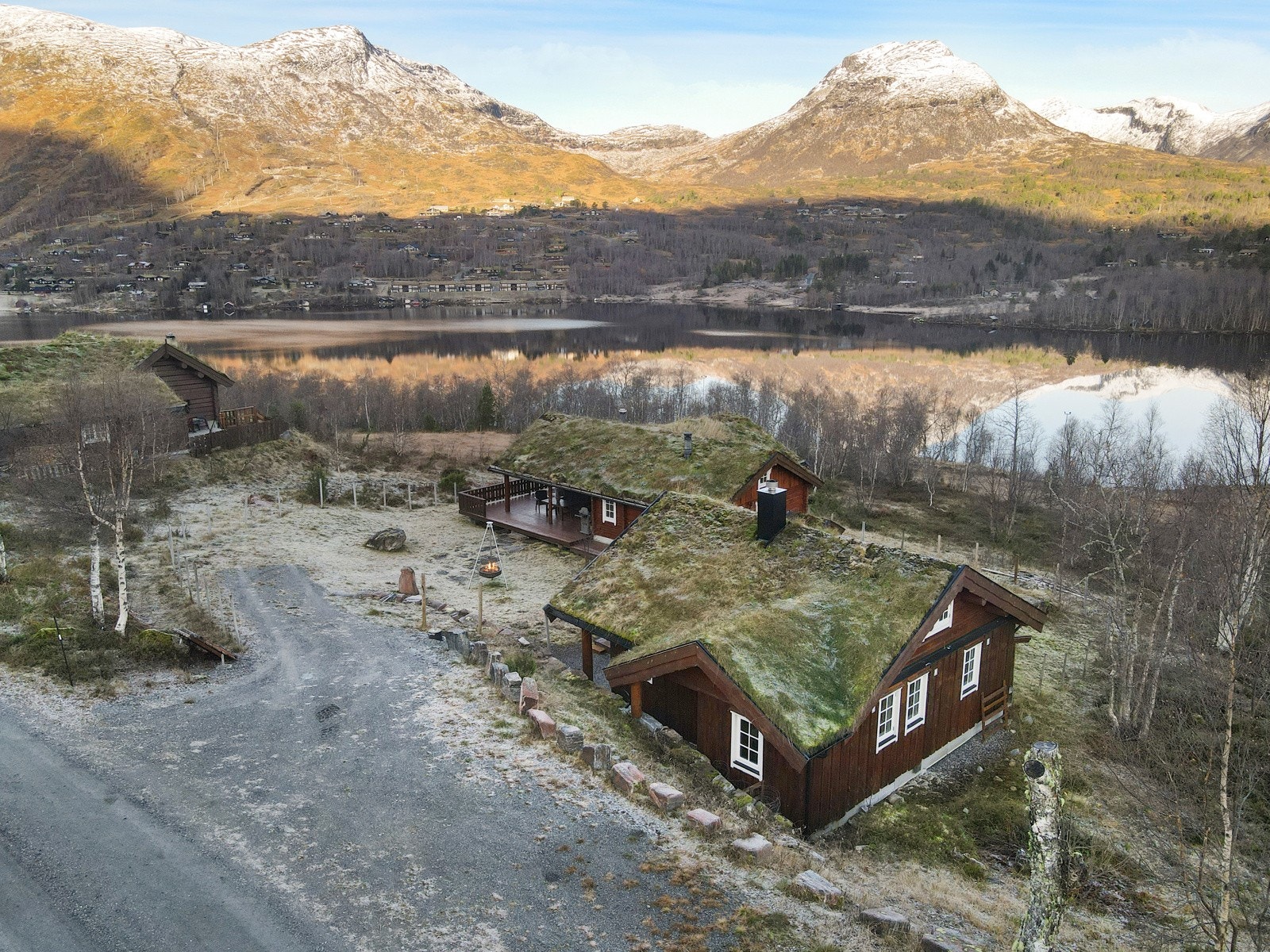 Eiendommen har enkel adkomst fra Sætreveien. Galleribilde