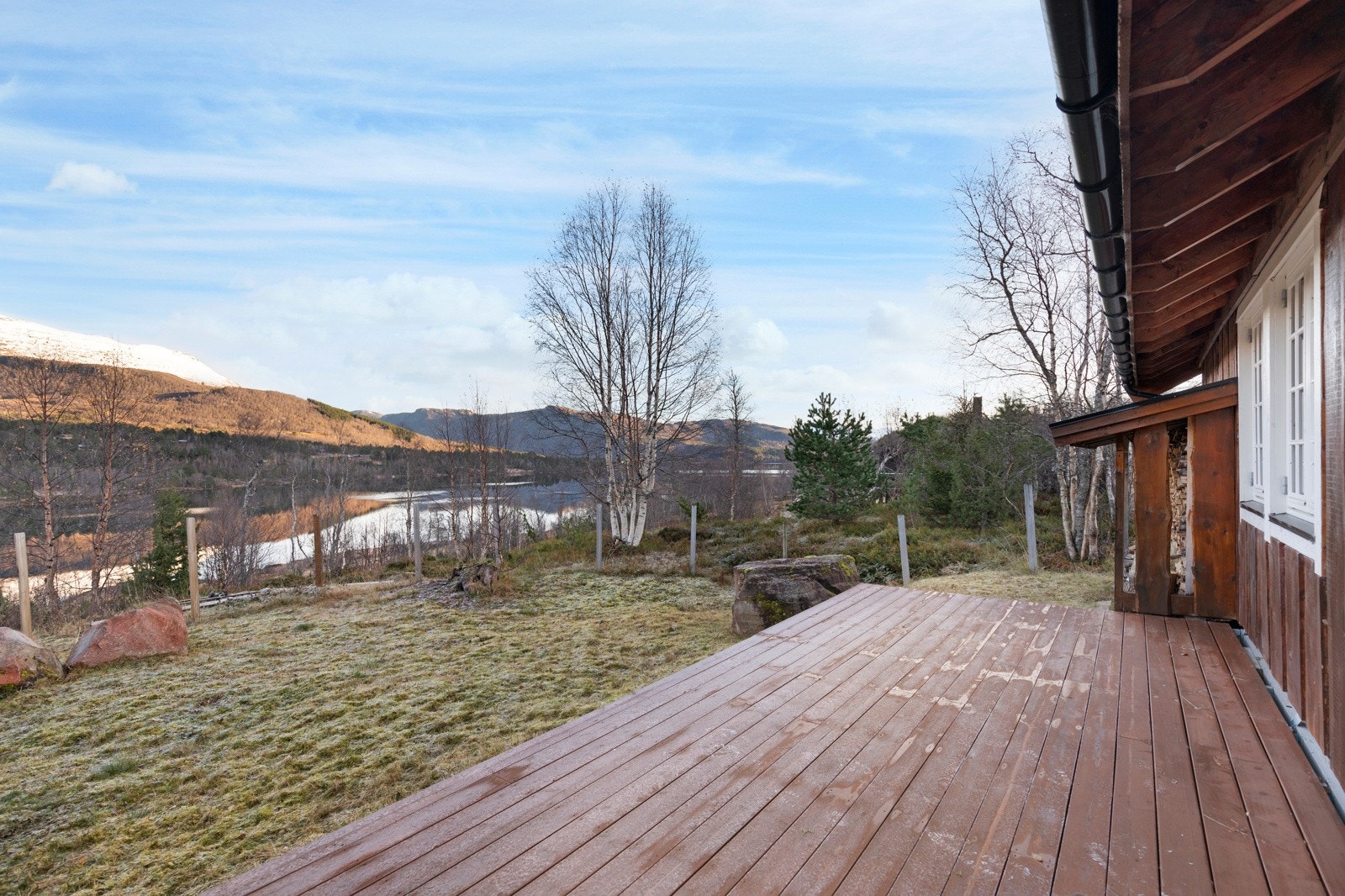 Terrasse ved anneks. Galleribilde