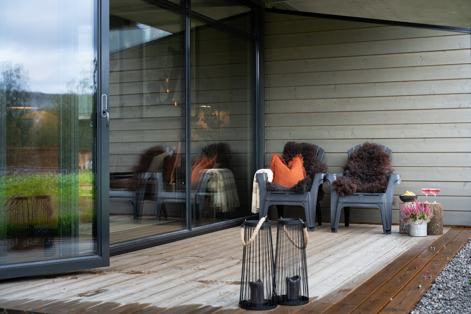 Overbygd sørvendt terrasse Galleribilde