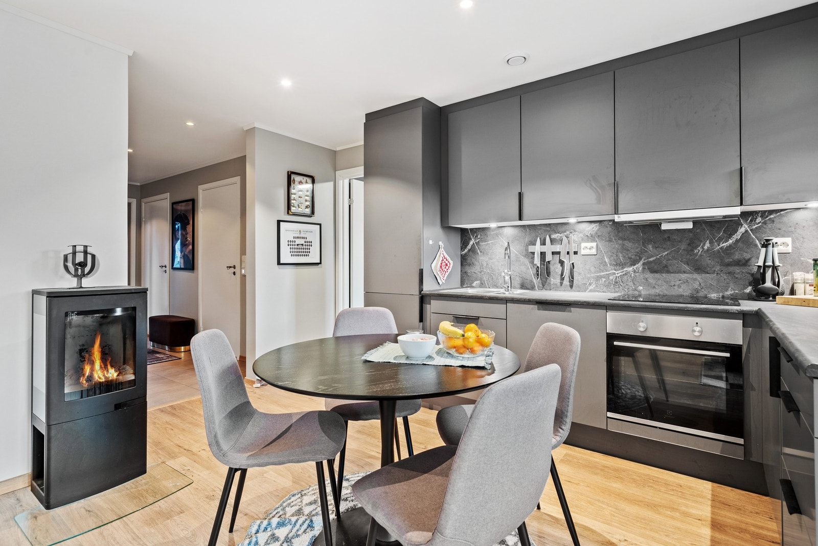 Koselig med peisvarme Galleribilde