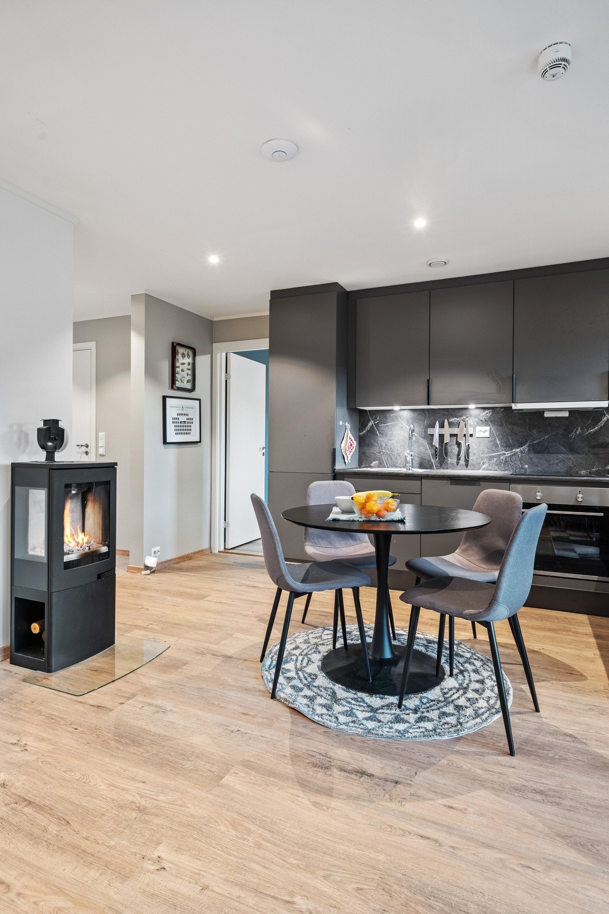 Lysspotter i taket Galleribilde