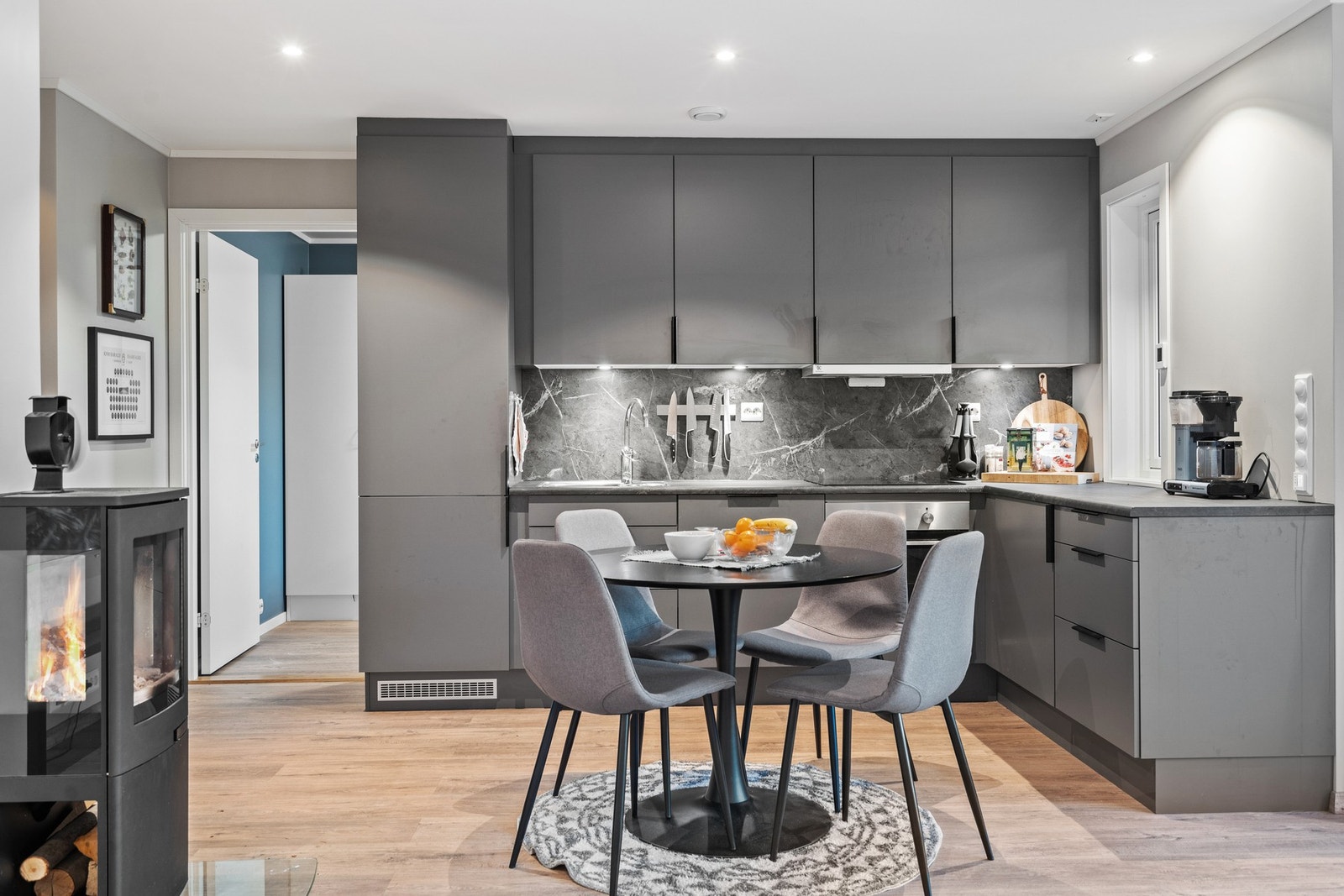 En moderne og meget fin leilighet Galleribilde