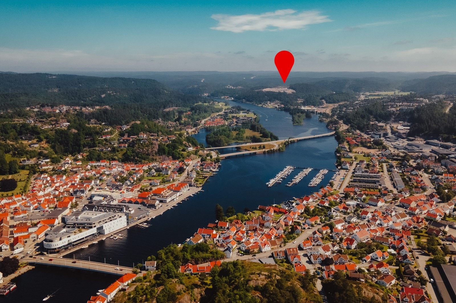 Sandnesheia ligger i kort avstand fra Mandal sentrum Galleribilde