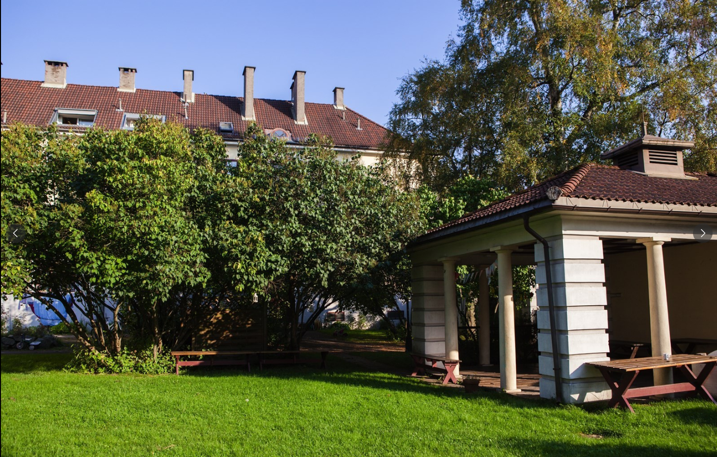Paviljong i bakgården som kan reserveres til bursdagsfester og andre arrangementer. Galleribilde